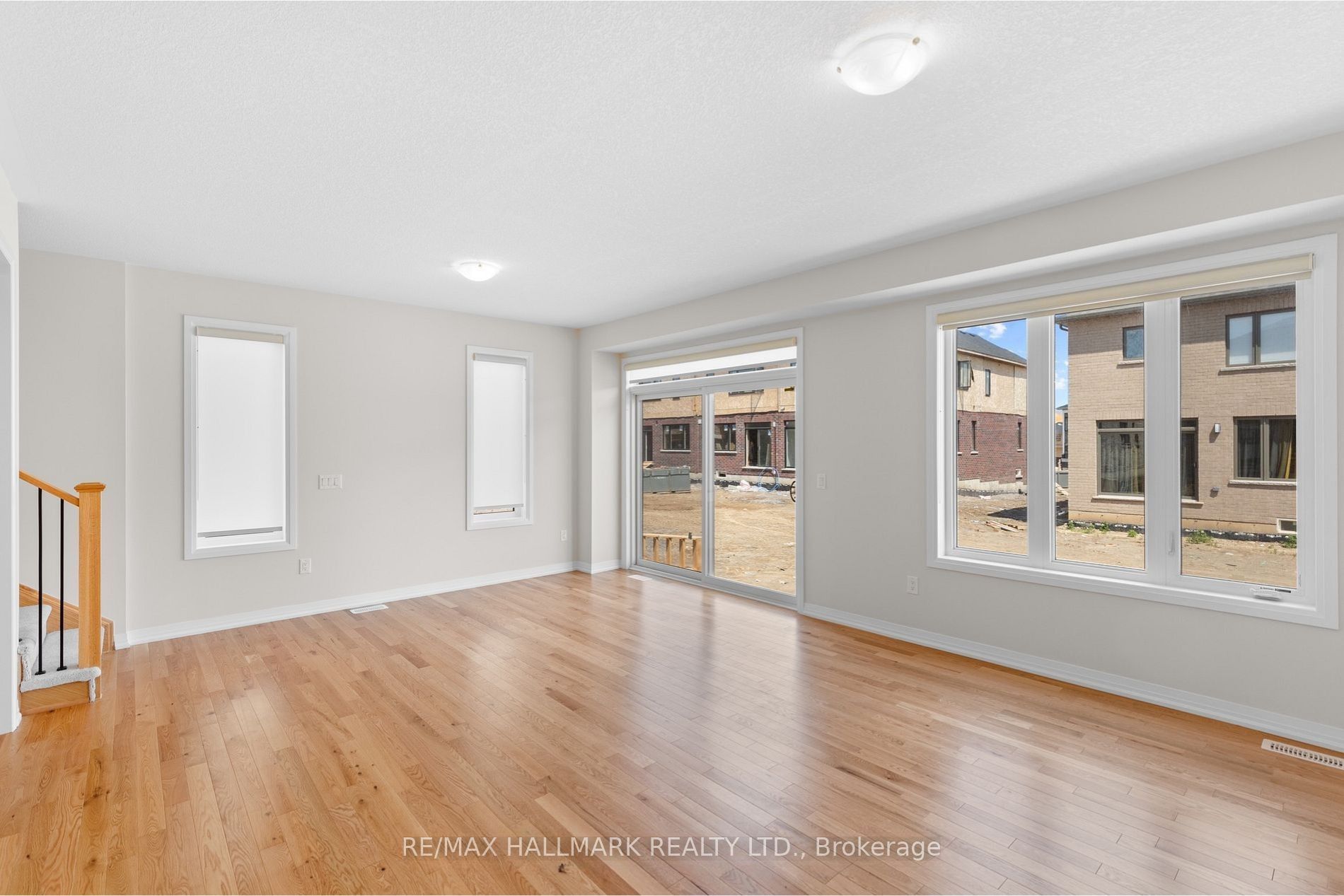 16 Crossmore Crescent Property Photo 7