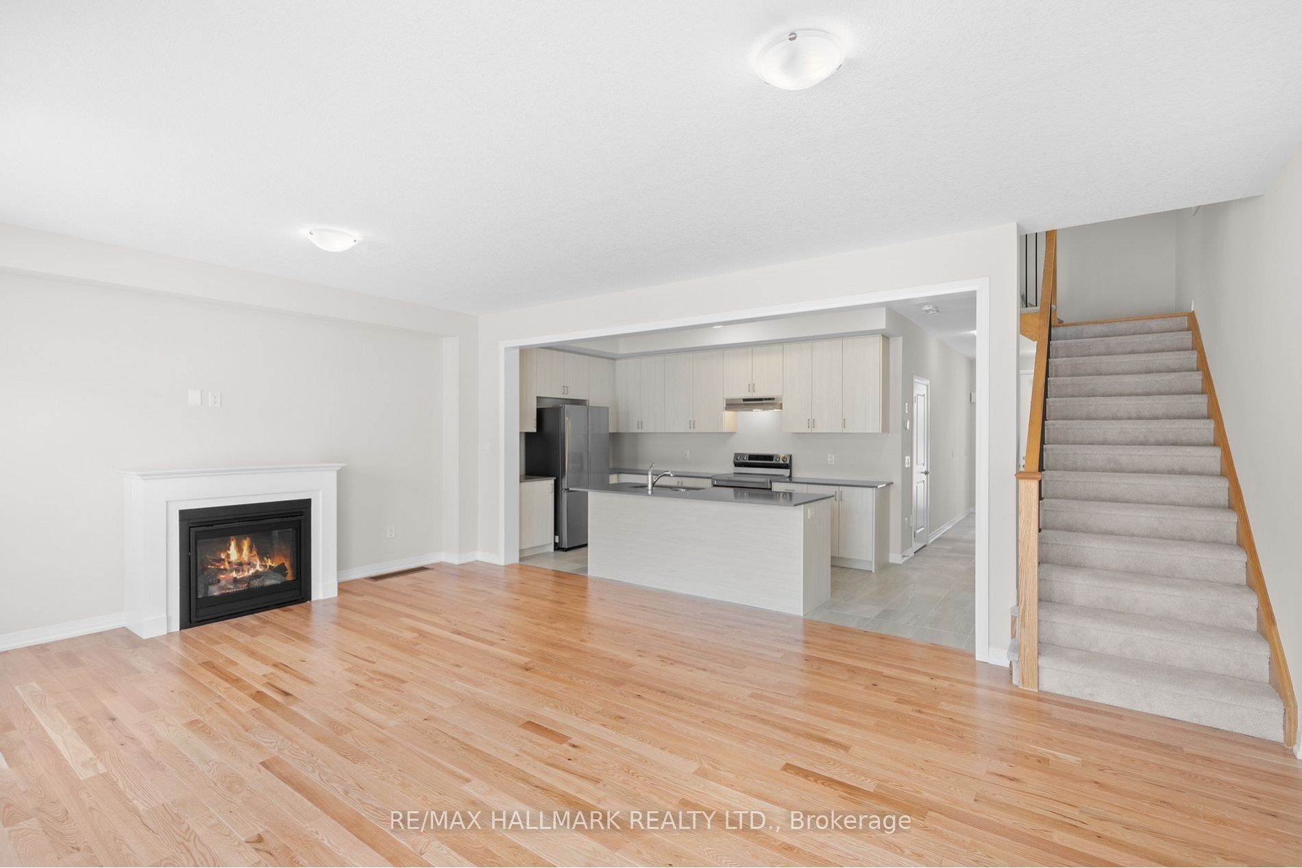 16 Crossmore Crescent Property Photo 8