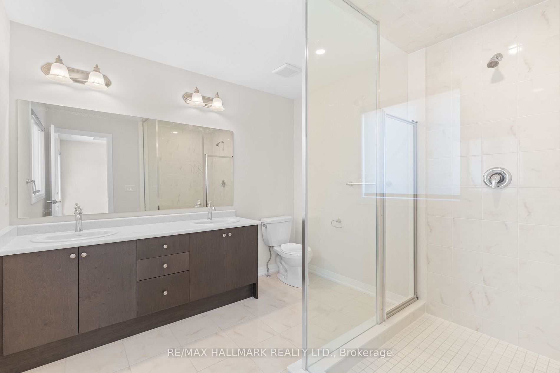 16 Crossmore Crescent Property Photo 15