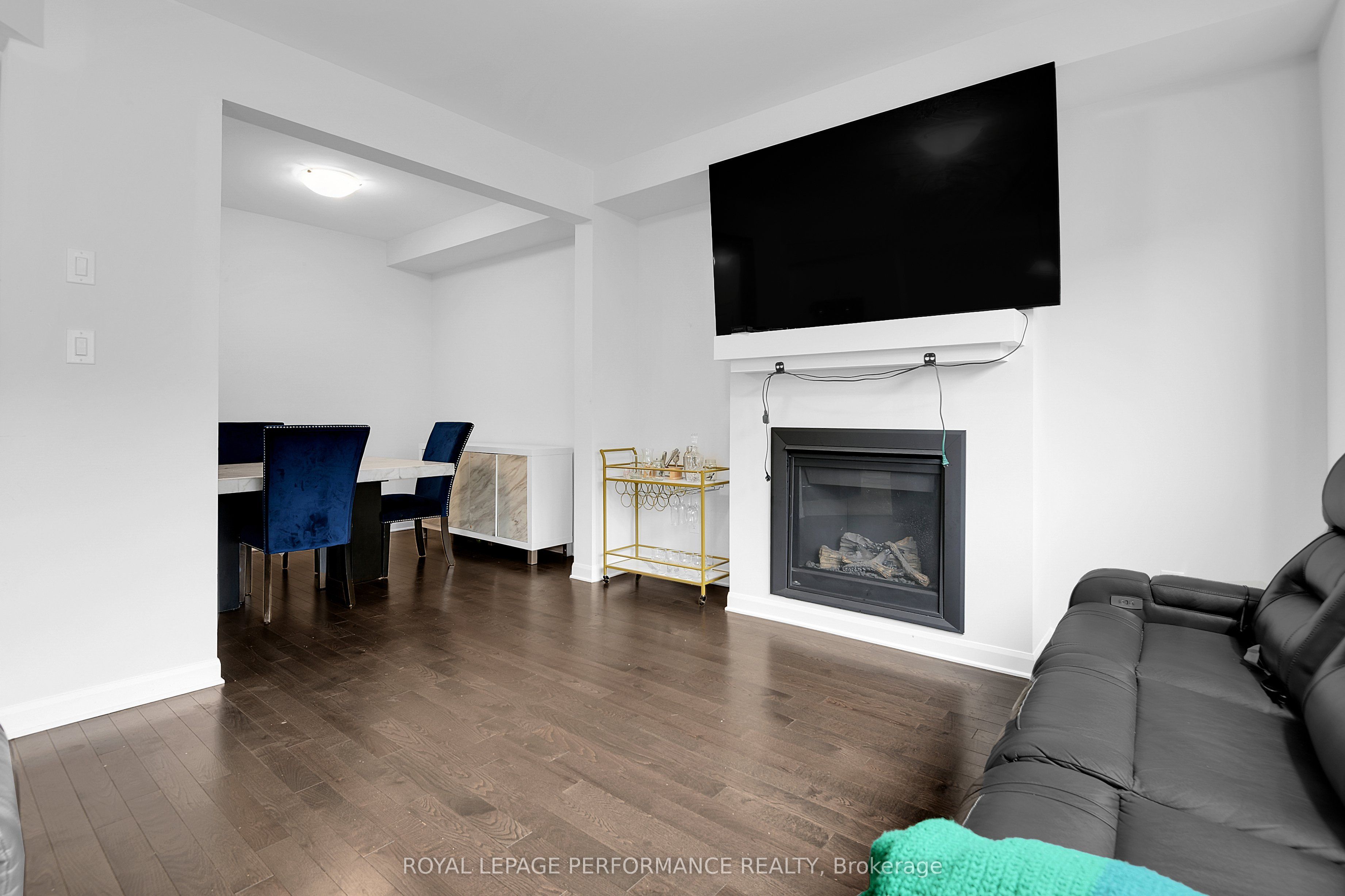 631 Idyllic Terrace Property Photo 8