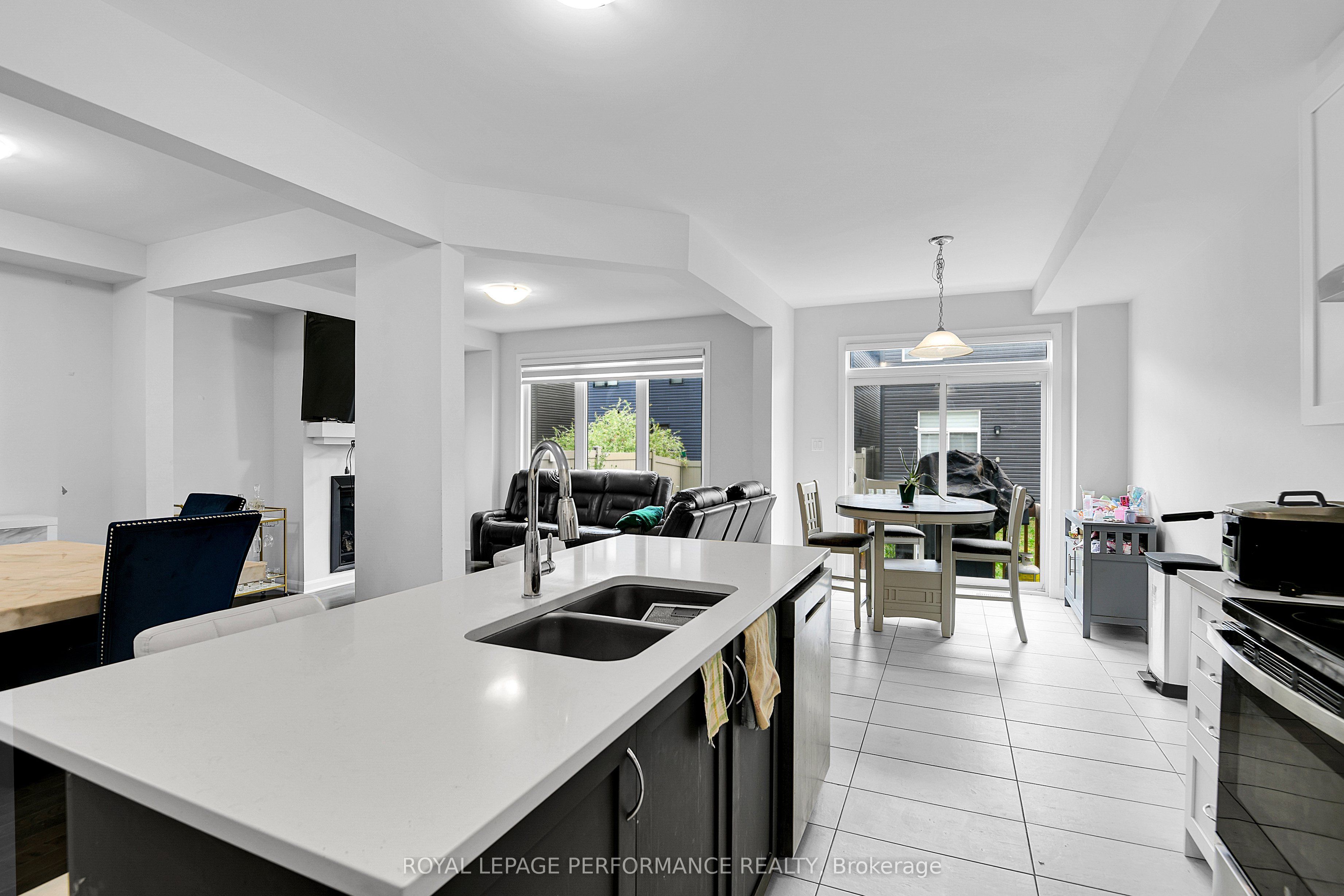 631 Idyllic Terrace Property Photo 10