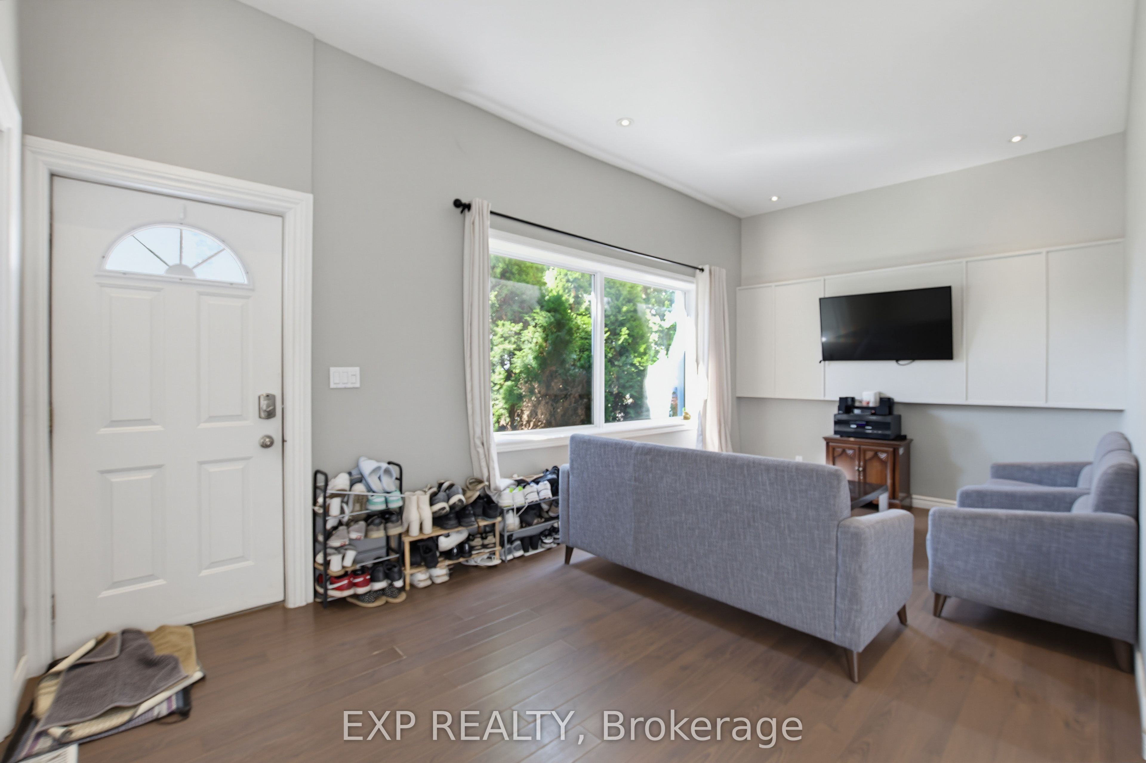 121 Mount Pleasant Avenue Property Photo 6