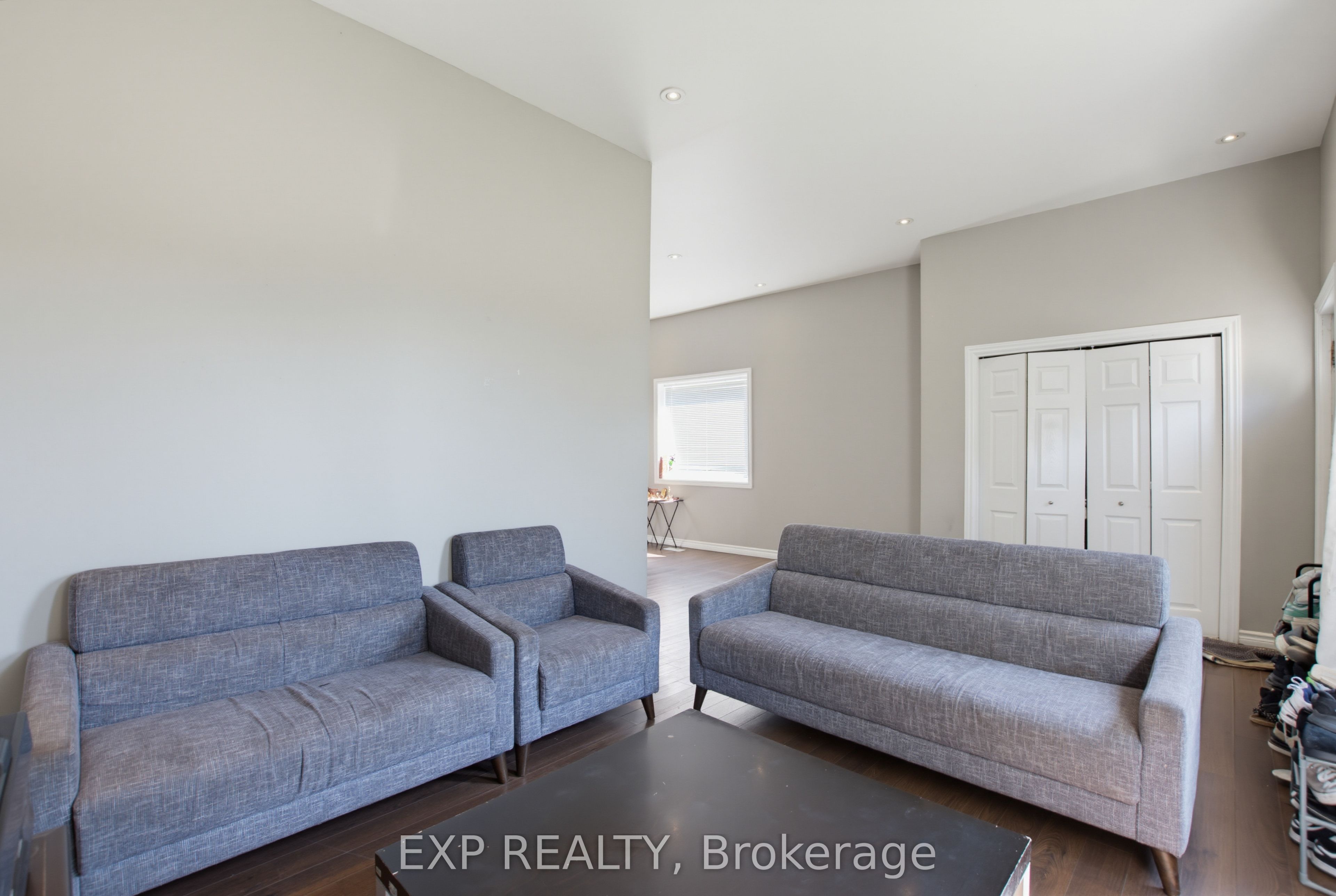 121 Mount Pleasant Avenue Property Photo 7