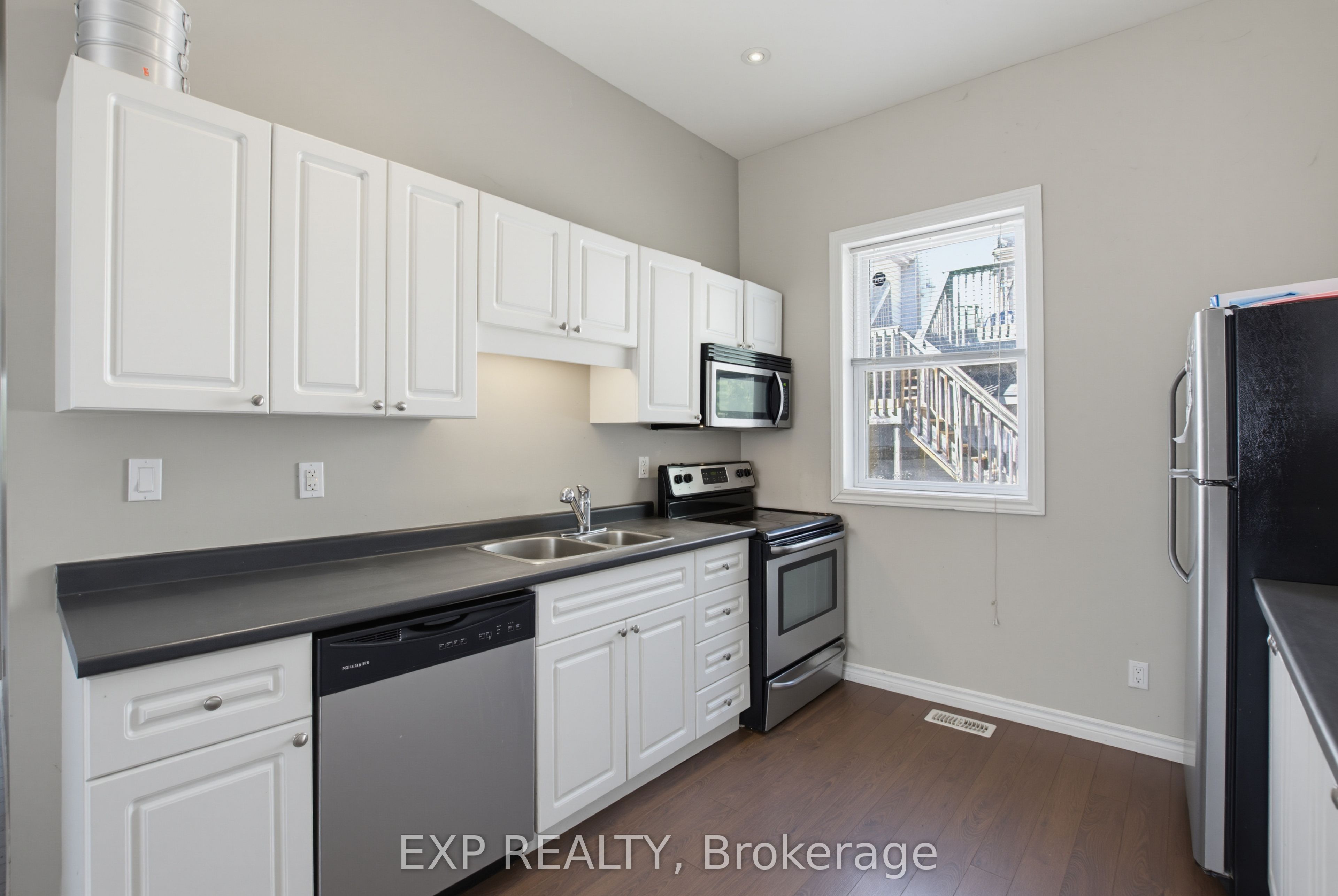 121 Mount Pleasant Avenue Property Photo 17