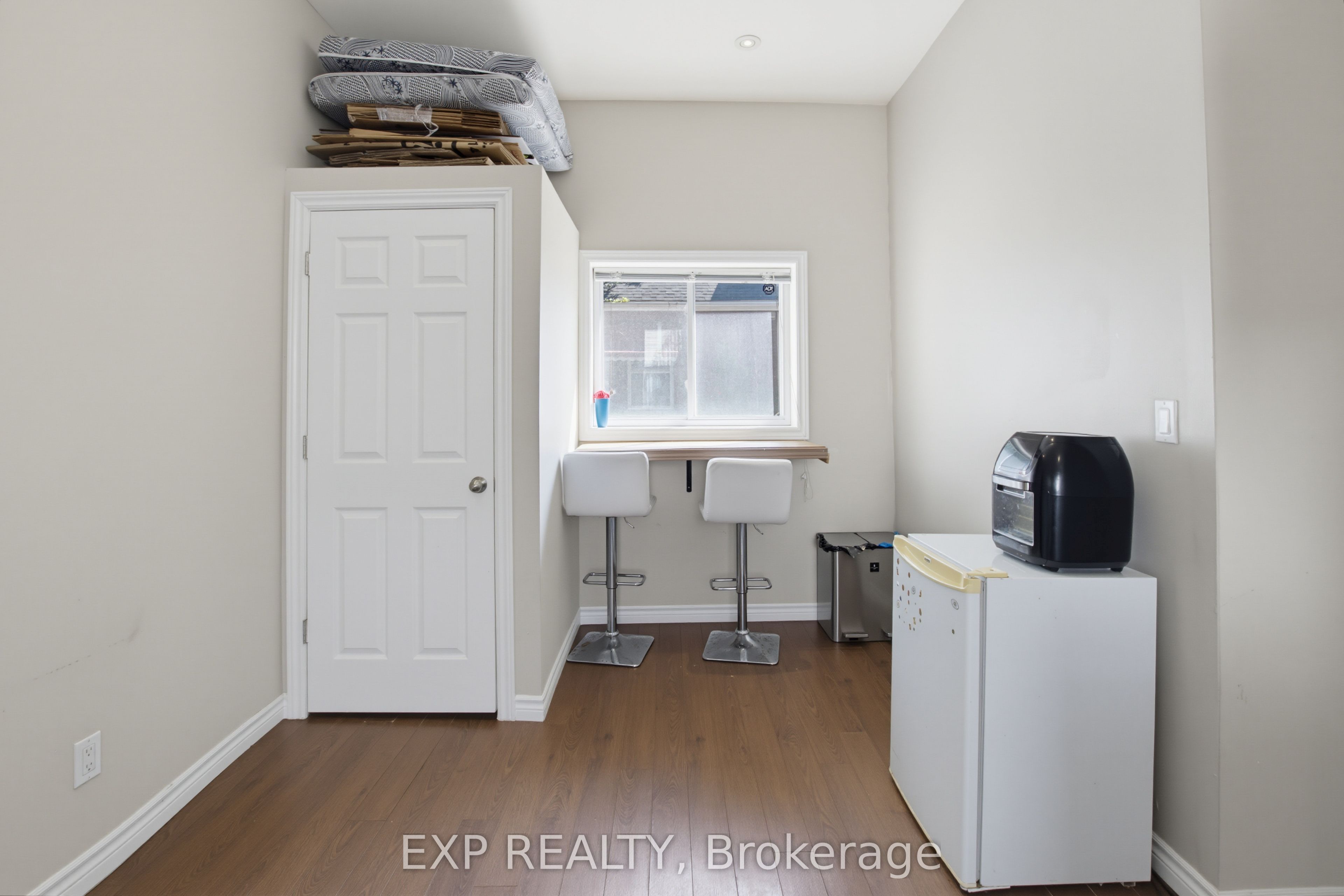 121 Mount Pleasant Avenue Property Photo 19