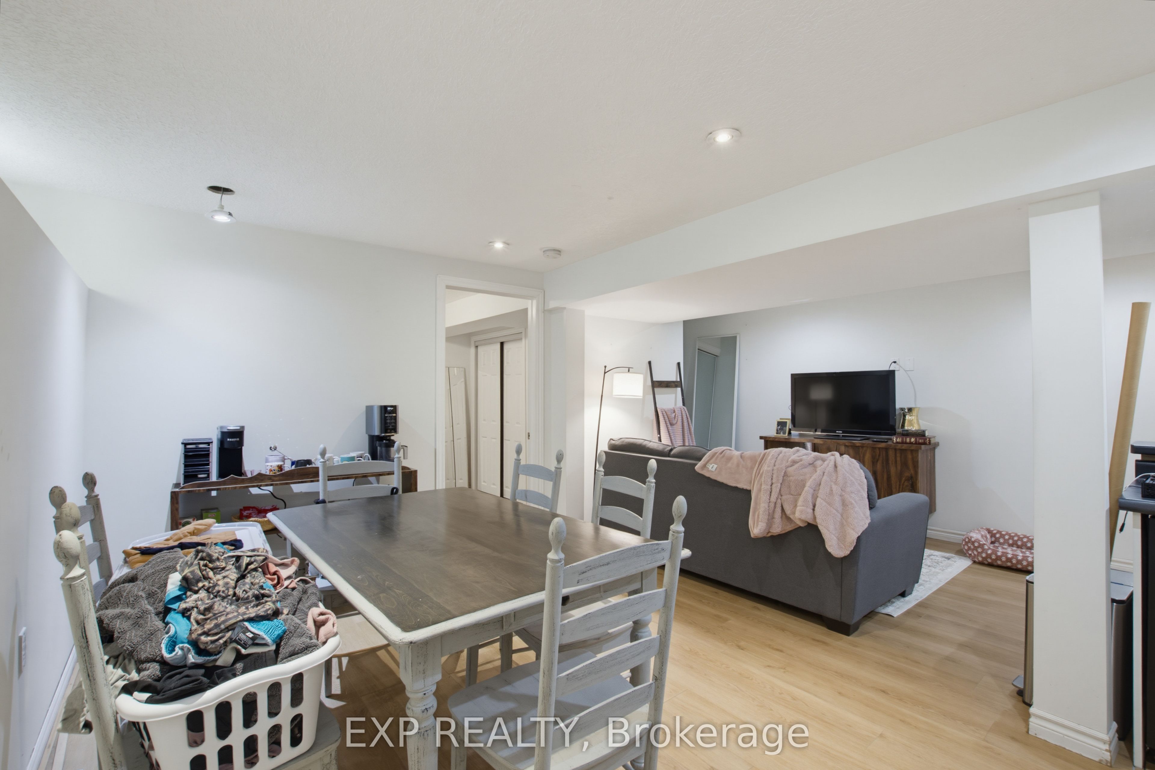 121 Mount Pleasant Avenue Property Photo 28