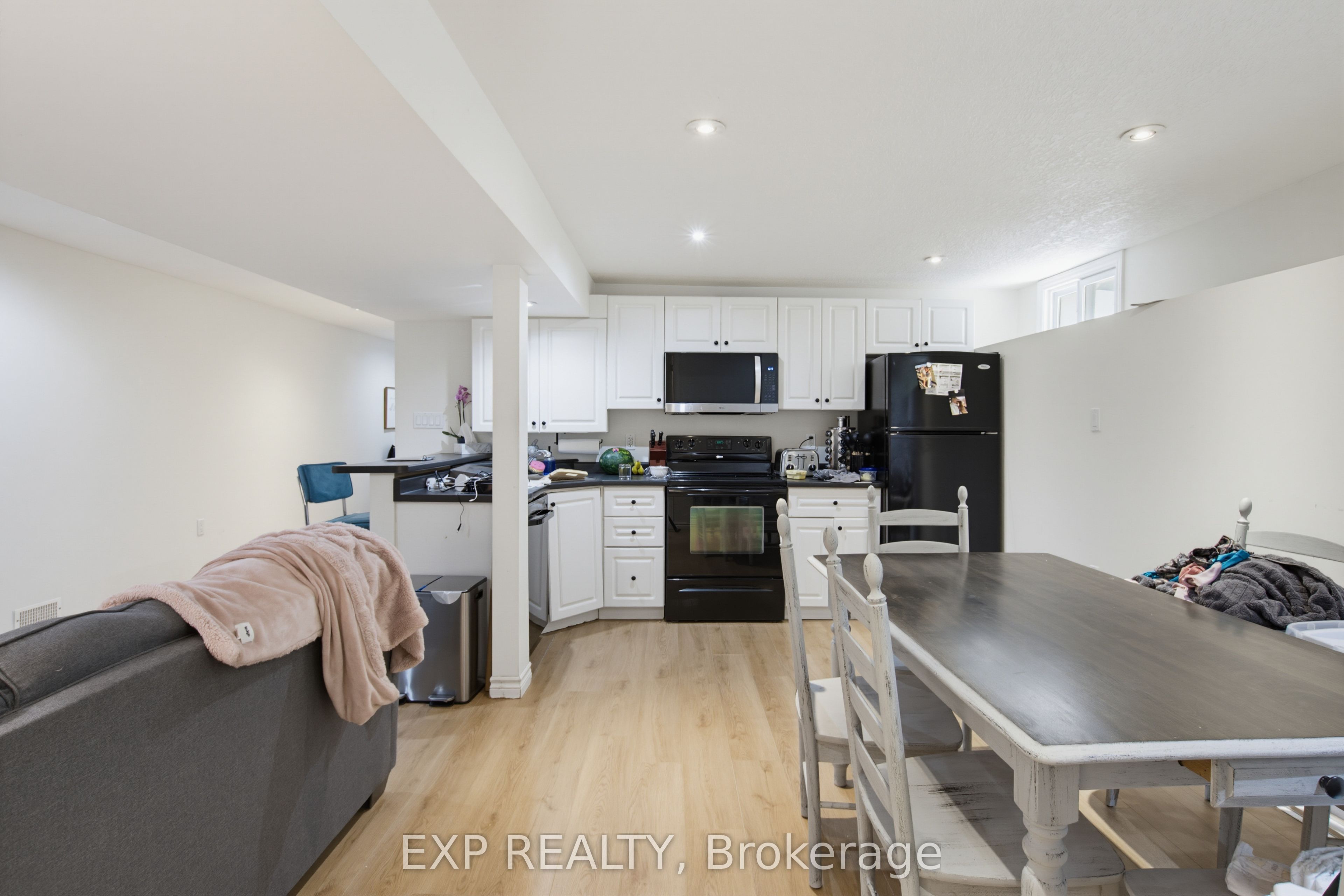 121 Mount Pleasant Avenue Property Photo 33