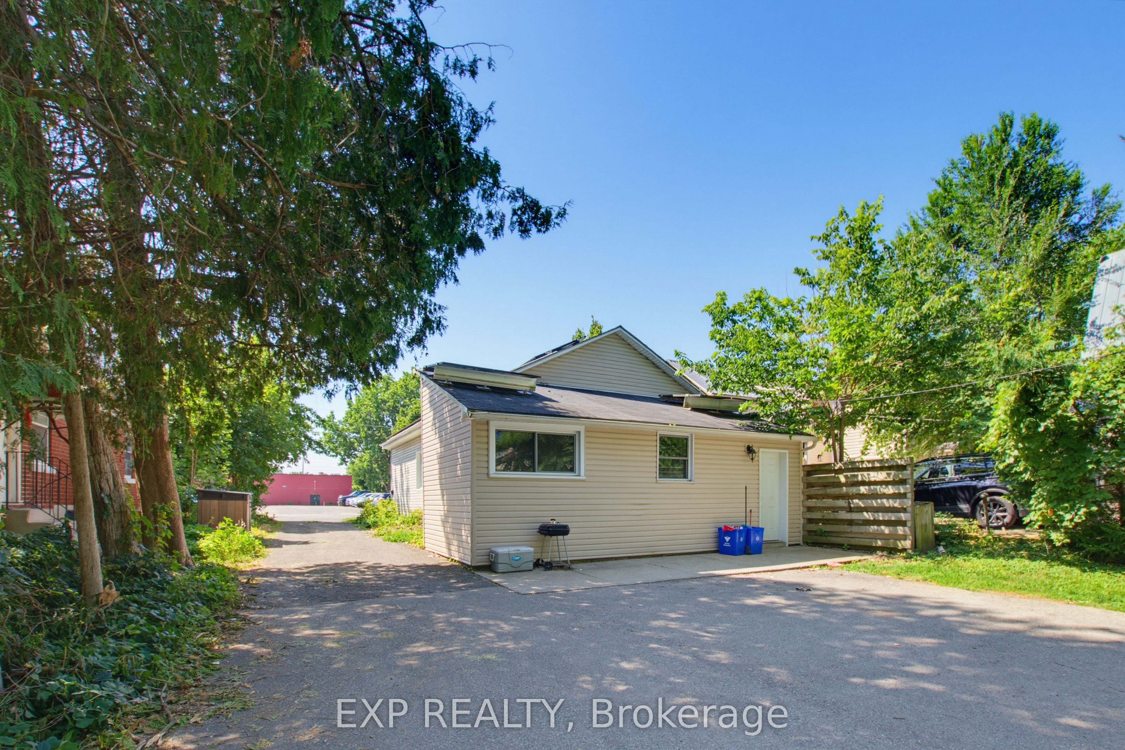 121 Mount Pleasant Avenue Property Photo 40