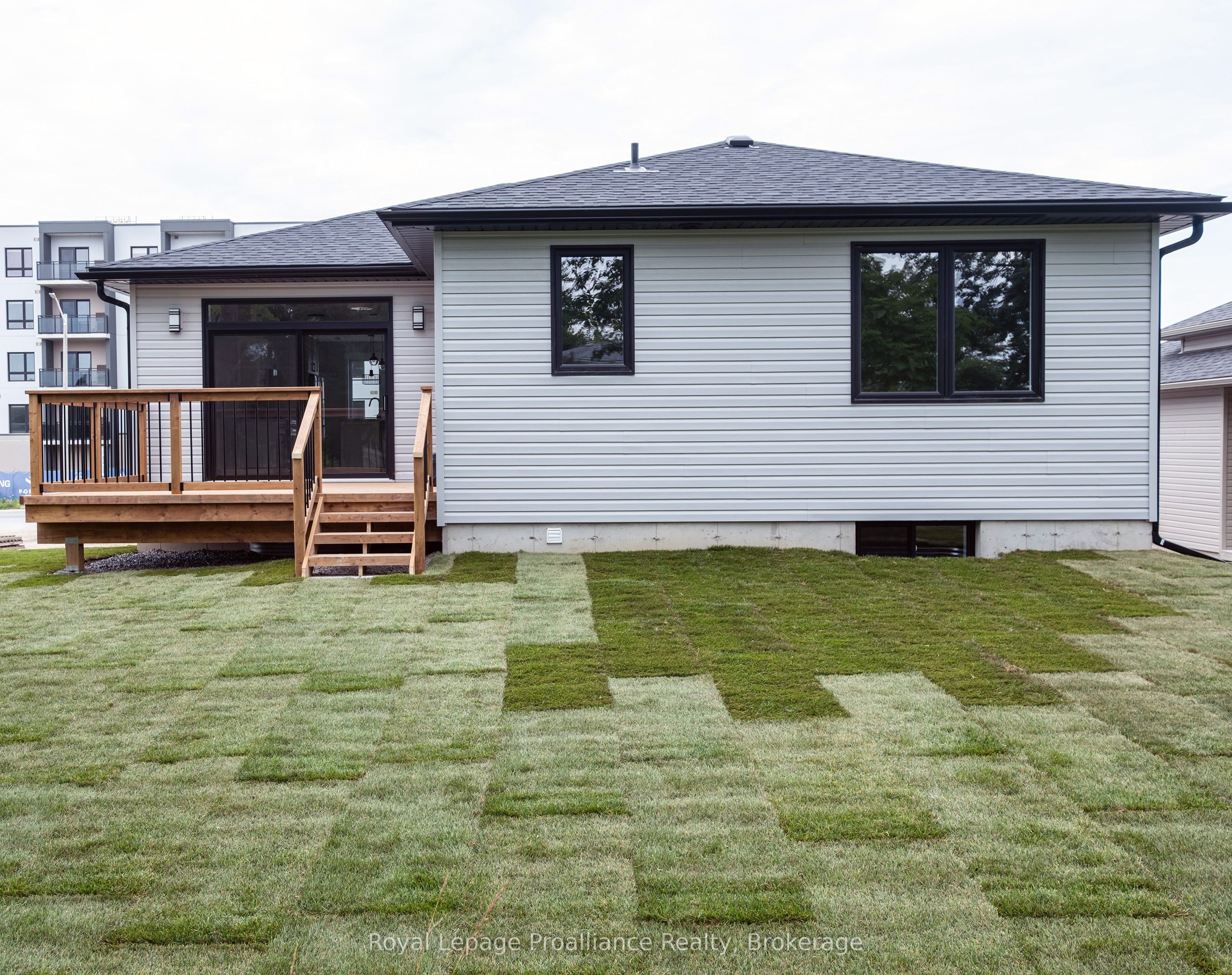 166 Sienna Avenue A Property Photo 29