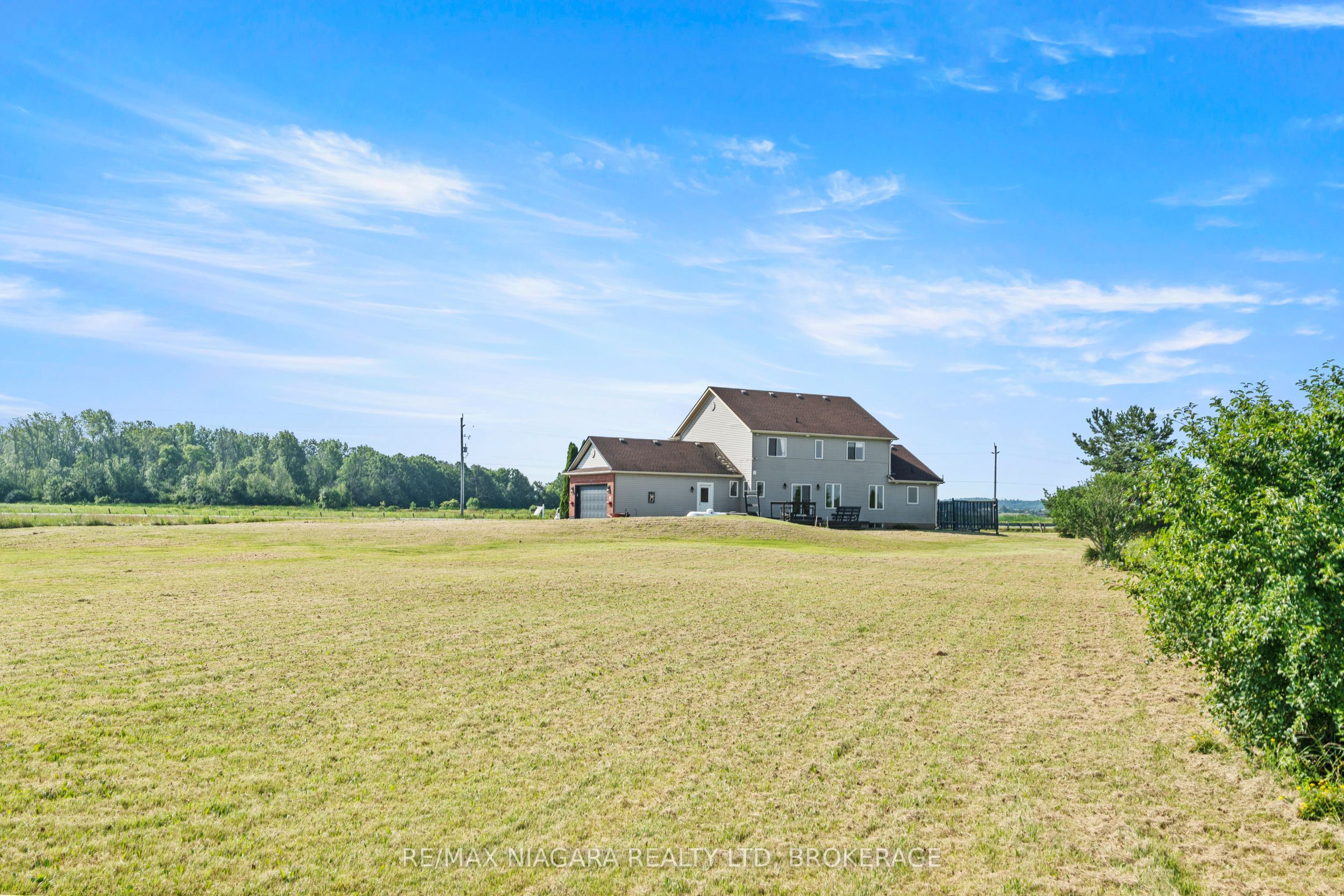 374 Niagara Stone Road Property Photo 4