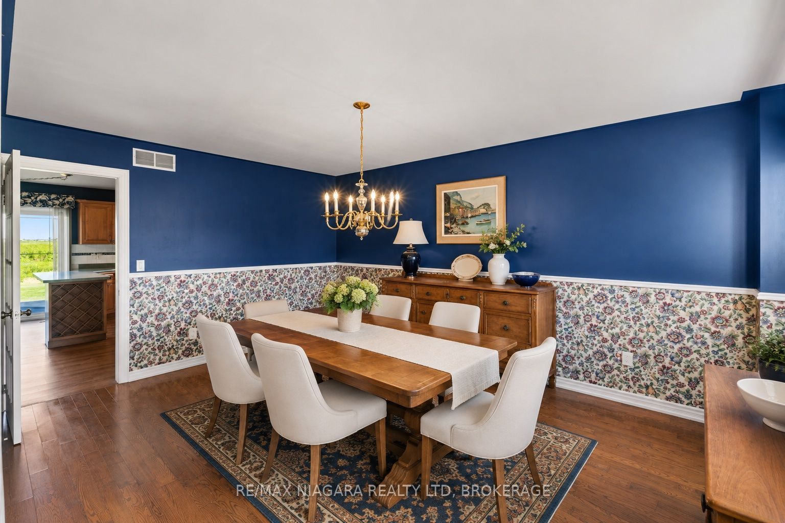 374 Niagara Stone Road Property Photo 11