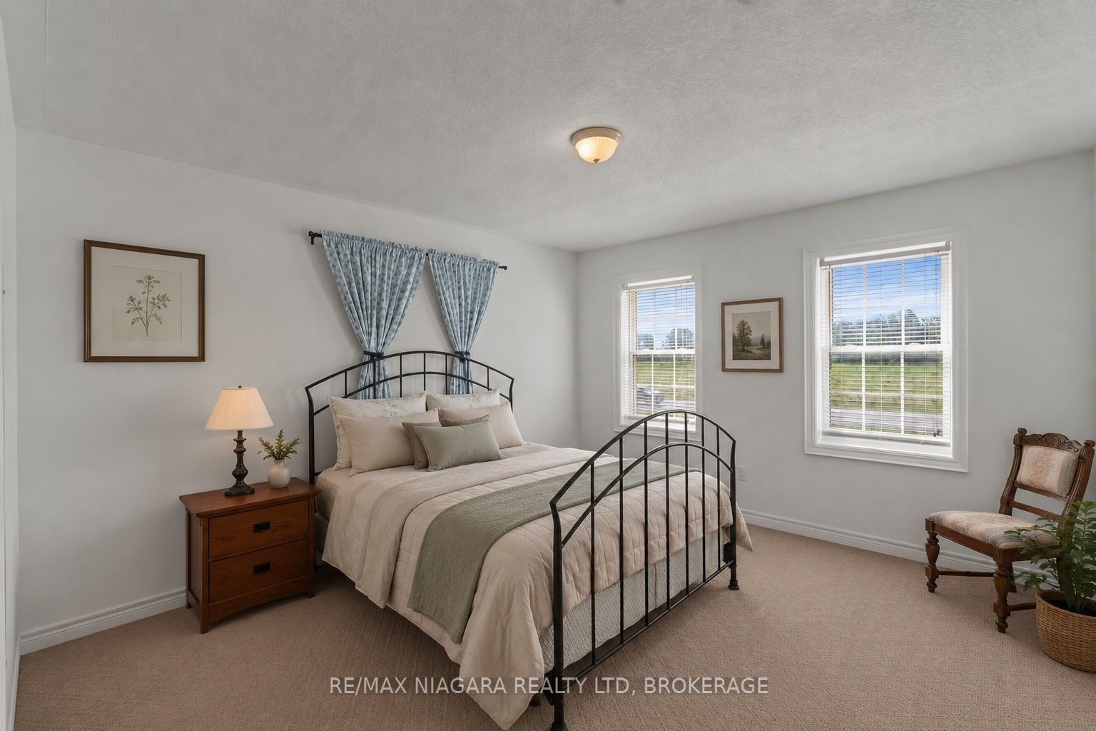 374 Niagara Stone Road Property Photo 25
