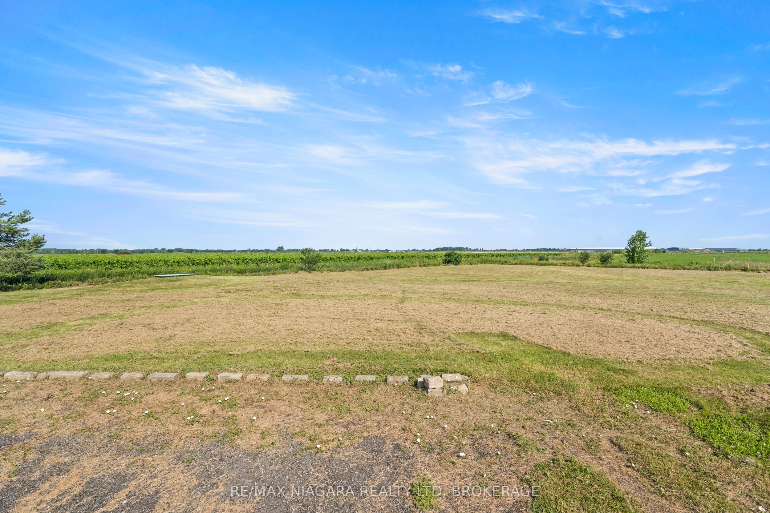 374 Niagara Stone Road Property Photo 36