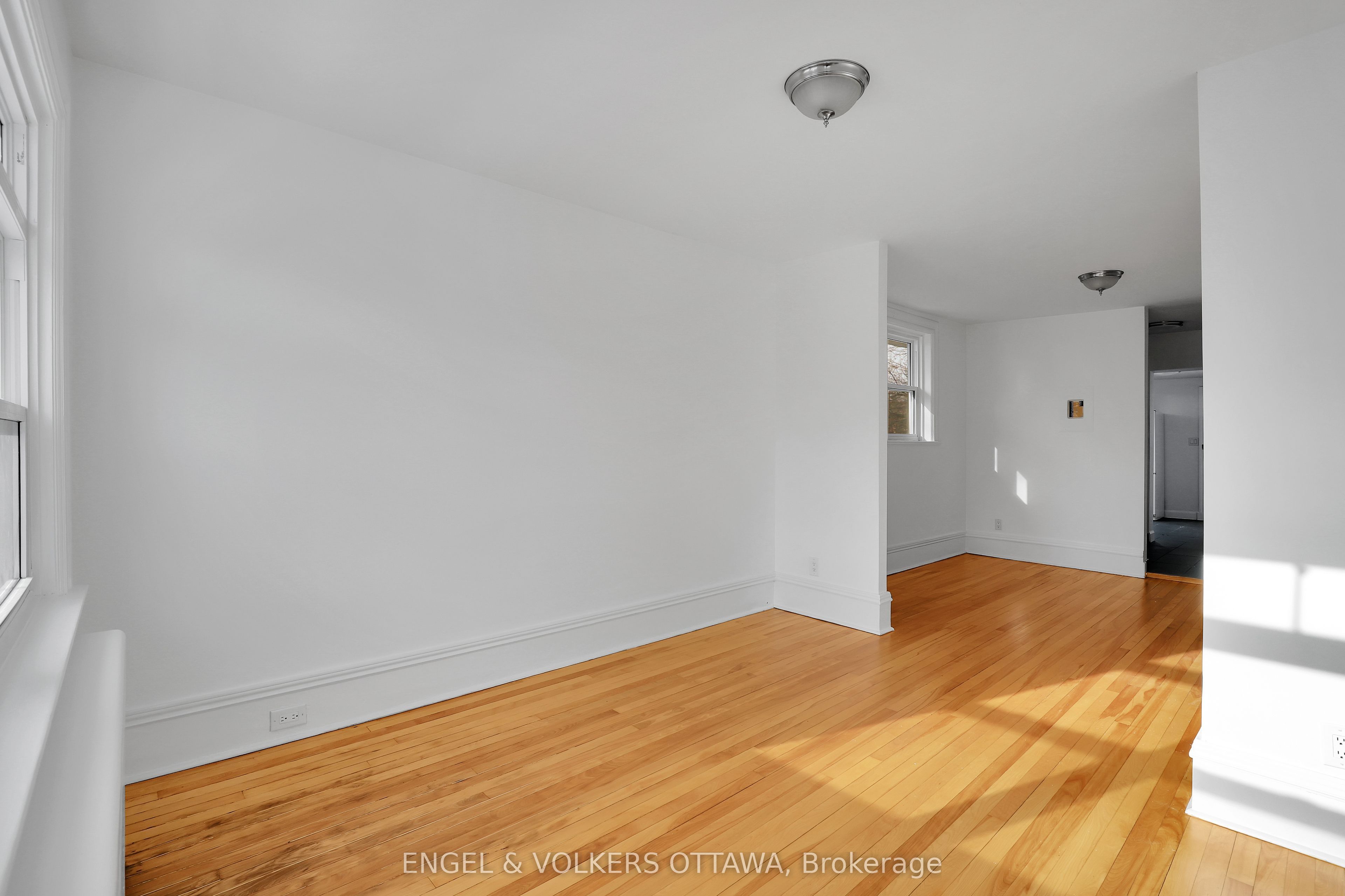 491 Mcleod Street Property Photo 7