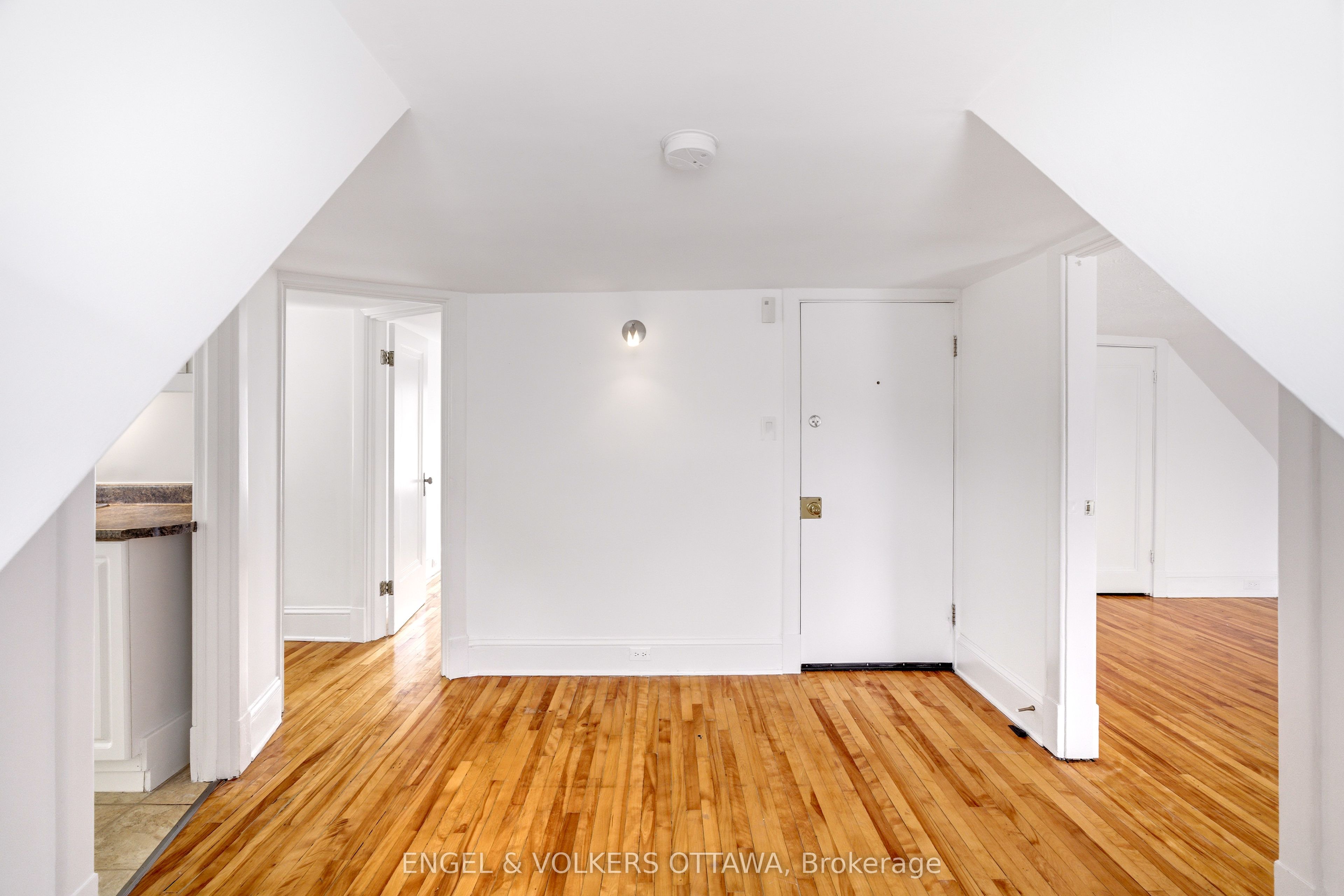 491 Mcleod Street Property Photo 19