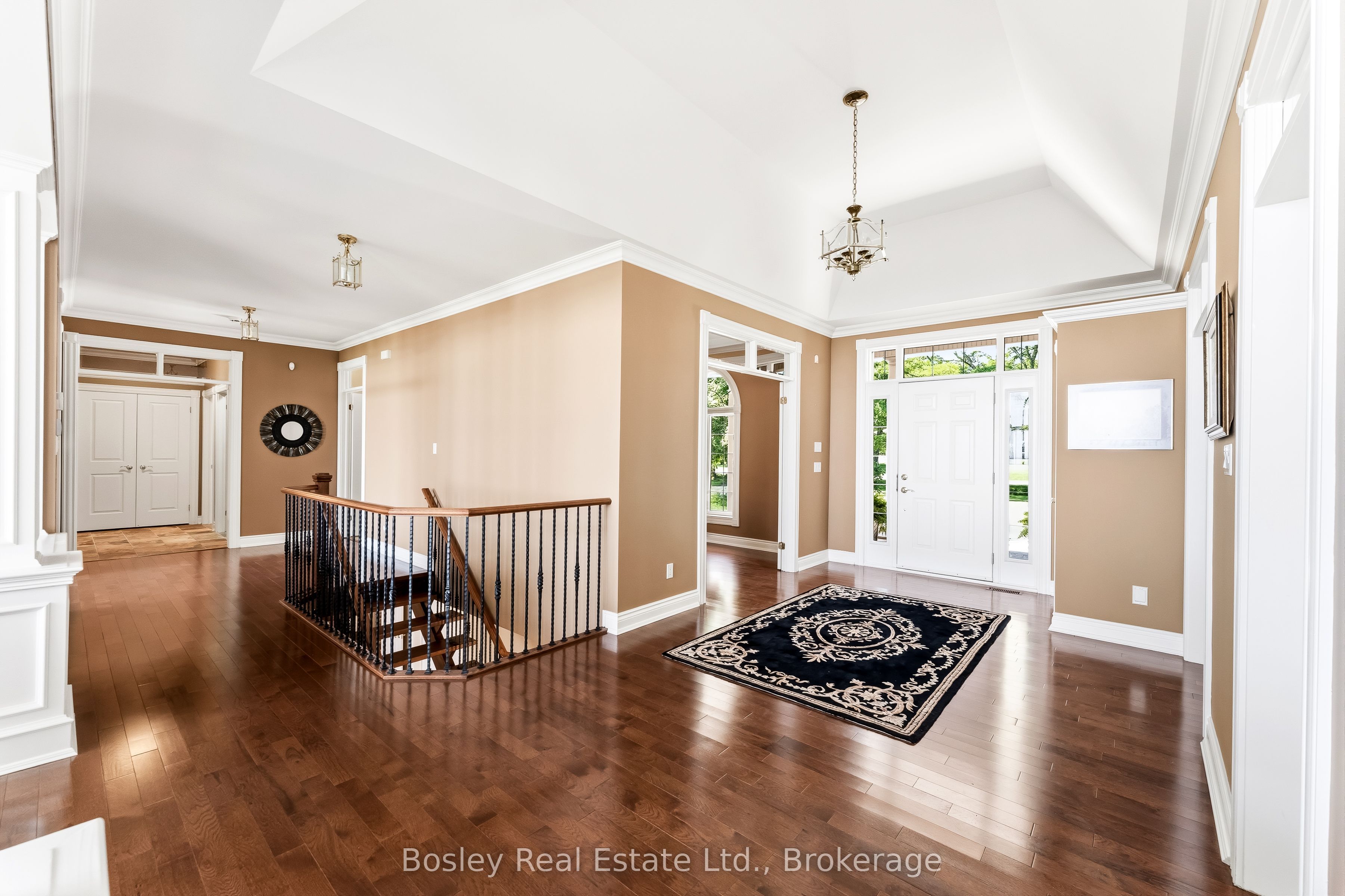 353 Lakeshore Road Property Photo 7
