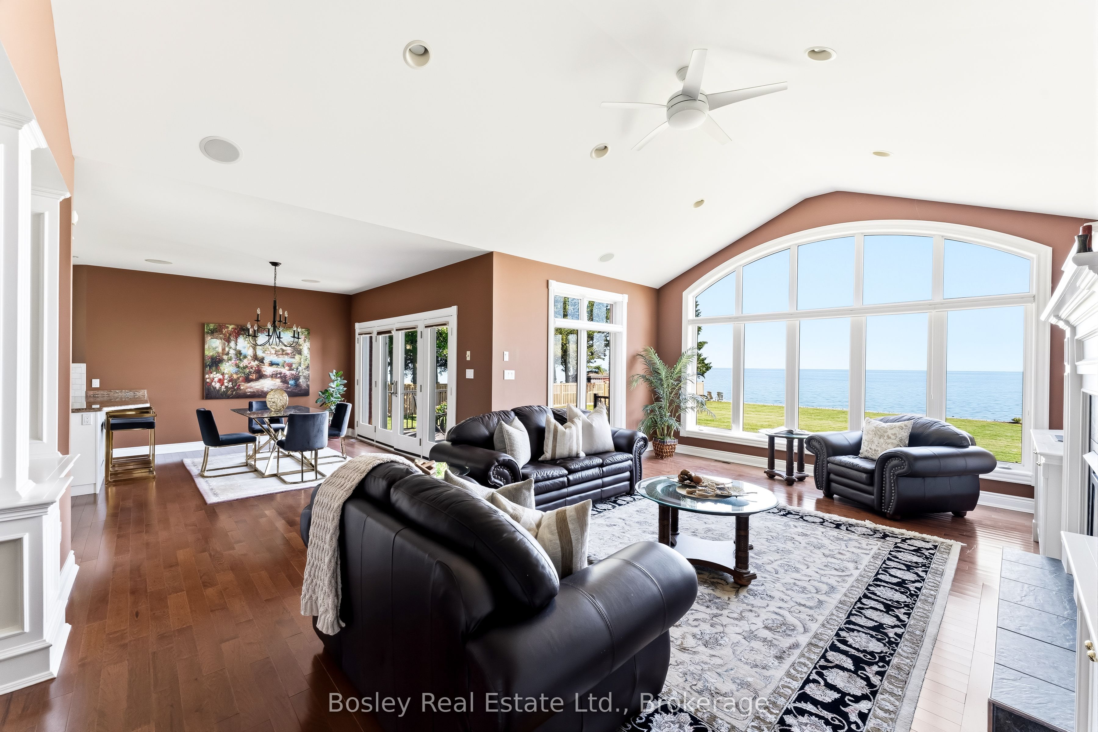 353 Lakeshore Road Property Photo 8