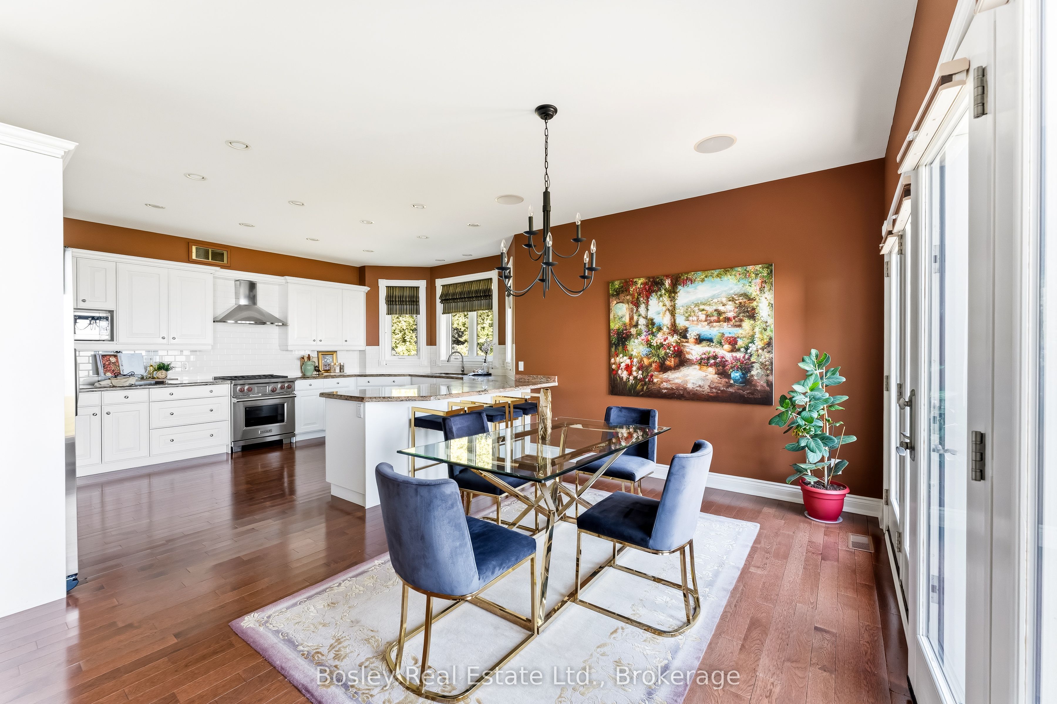 353 Lakeshore Road Property Photo 11