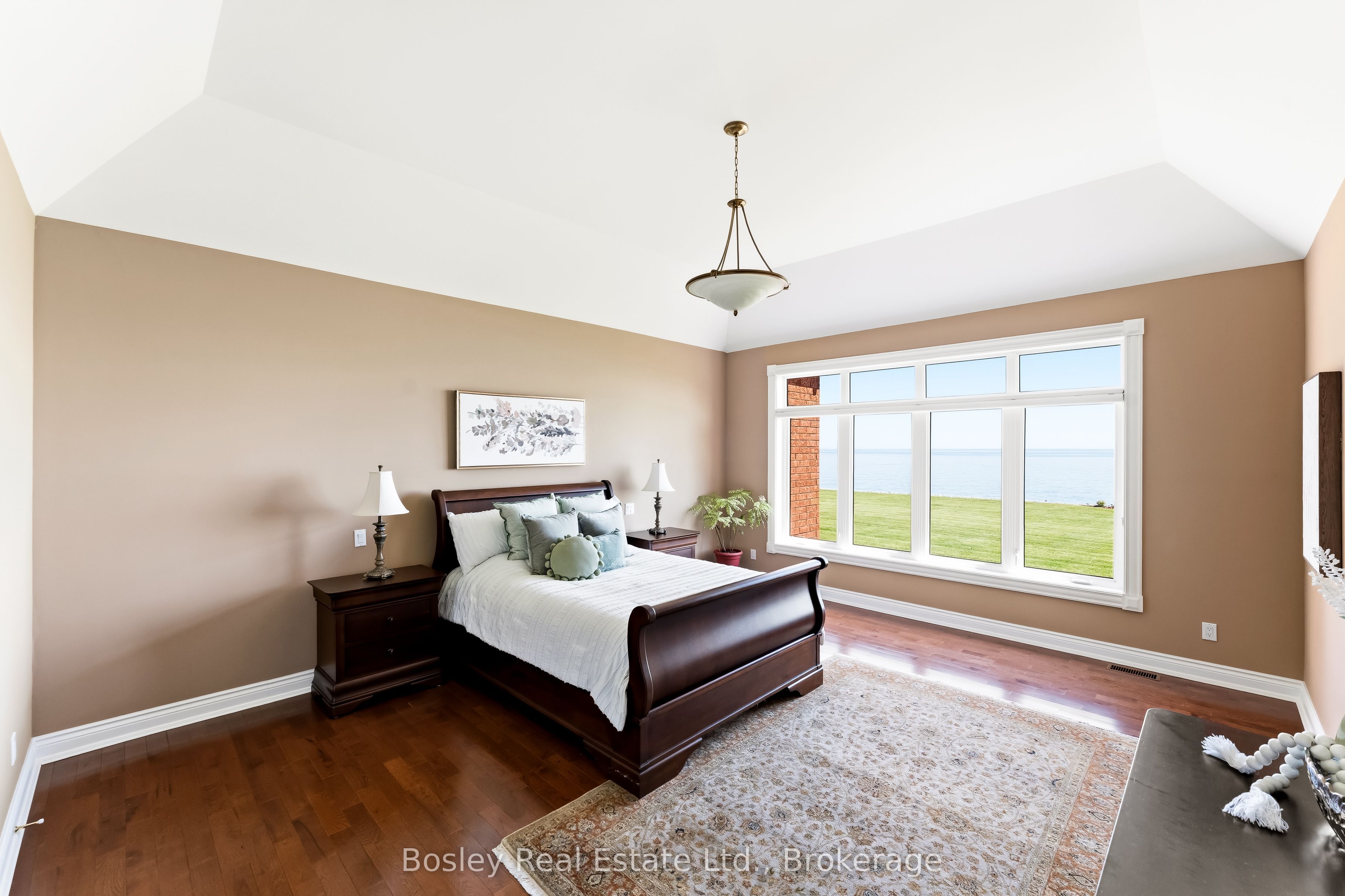 353 Lakeshore Road Property Photo 21