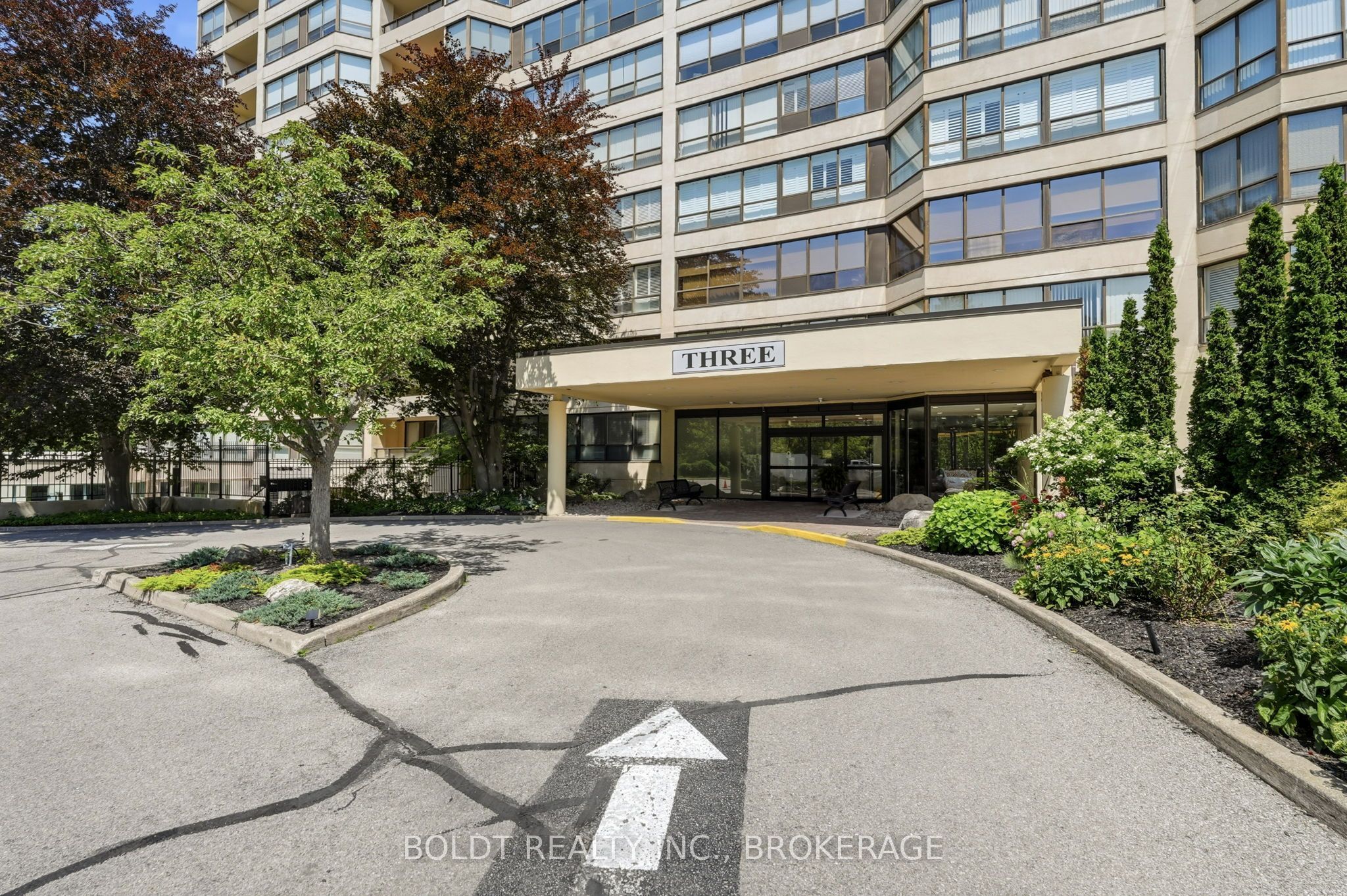3 Towering Heights Boulevard 702 Property Photo 4