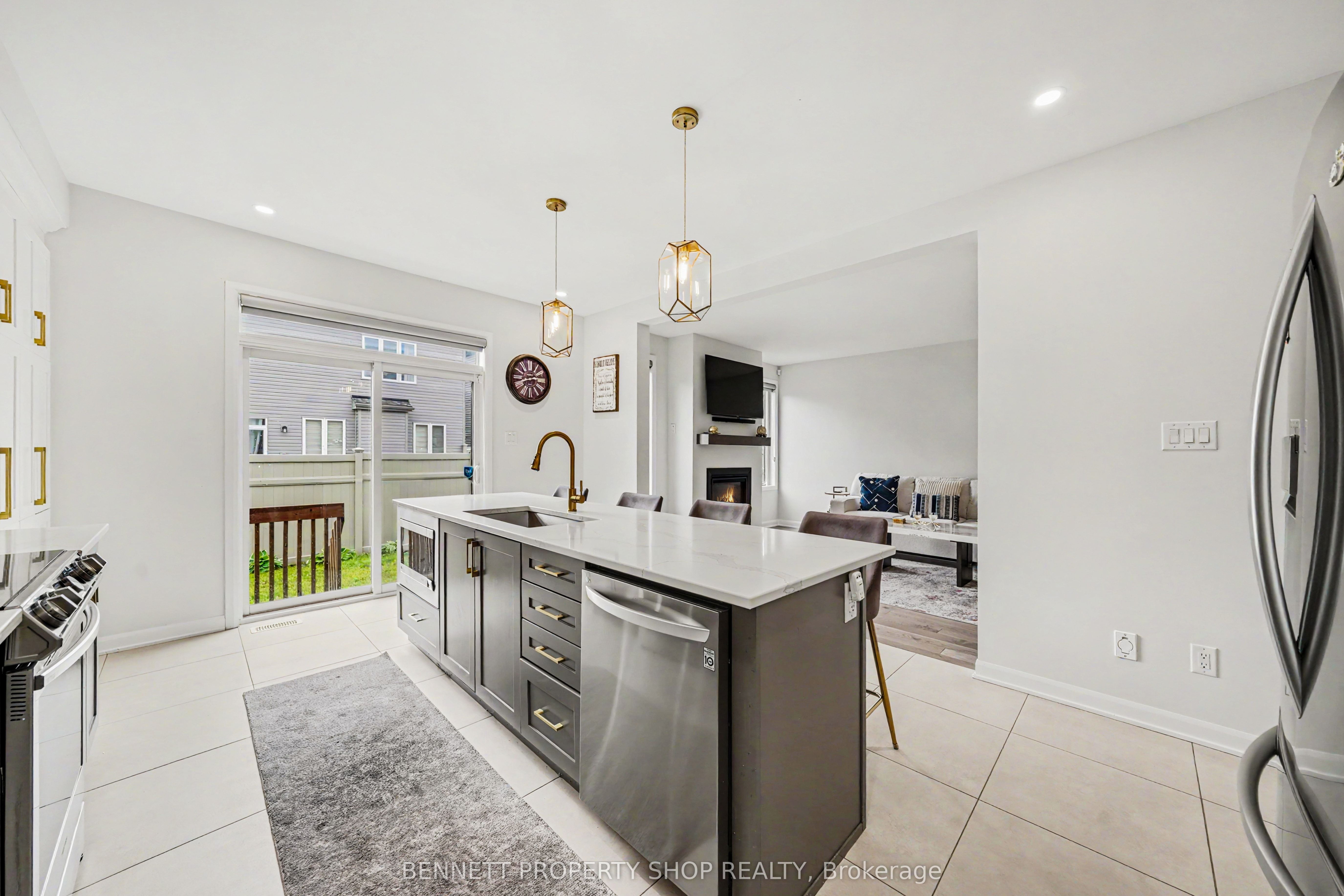 95 Russet Terrace Property Photo 7