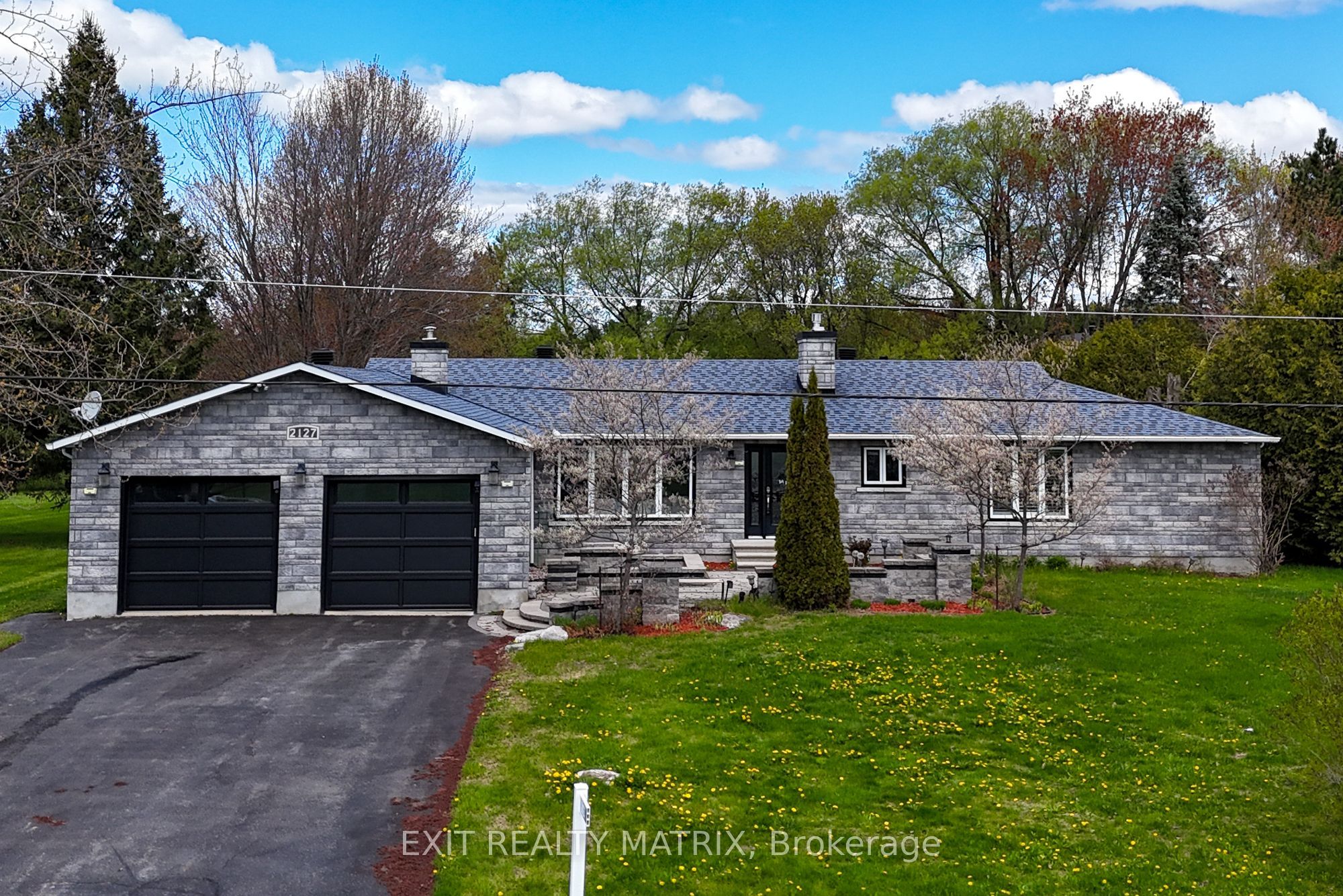 2127 Kingsley Street Property Photo 1
