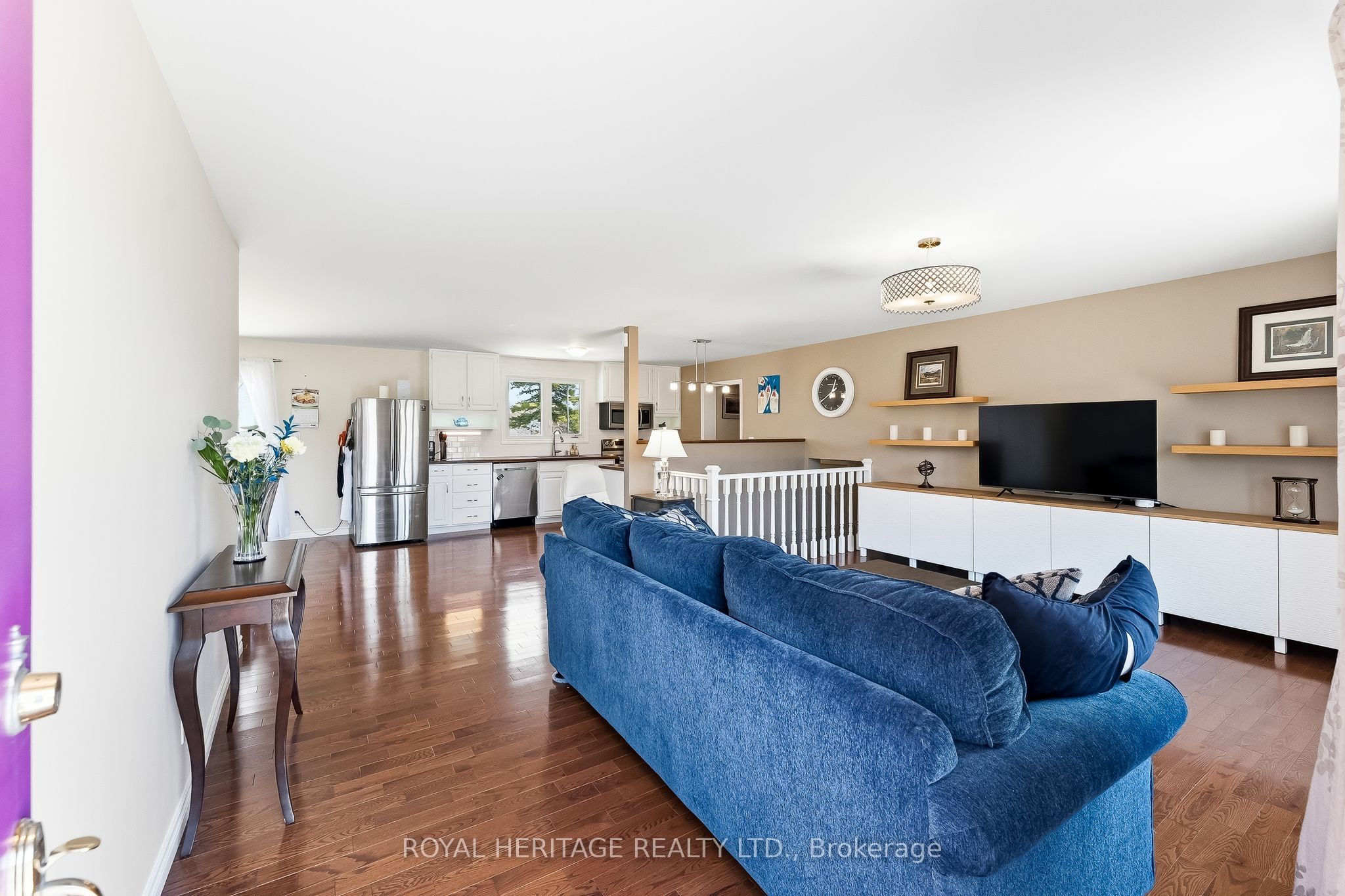 2434 Wallbridge Loyalist Road Property Photo 6