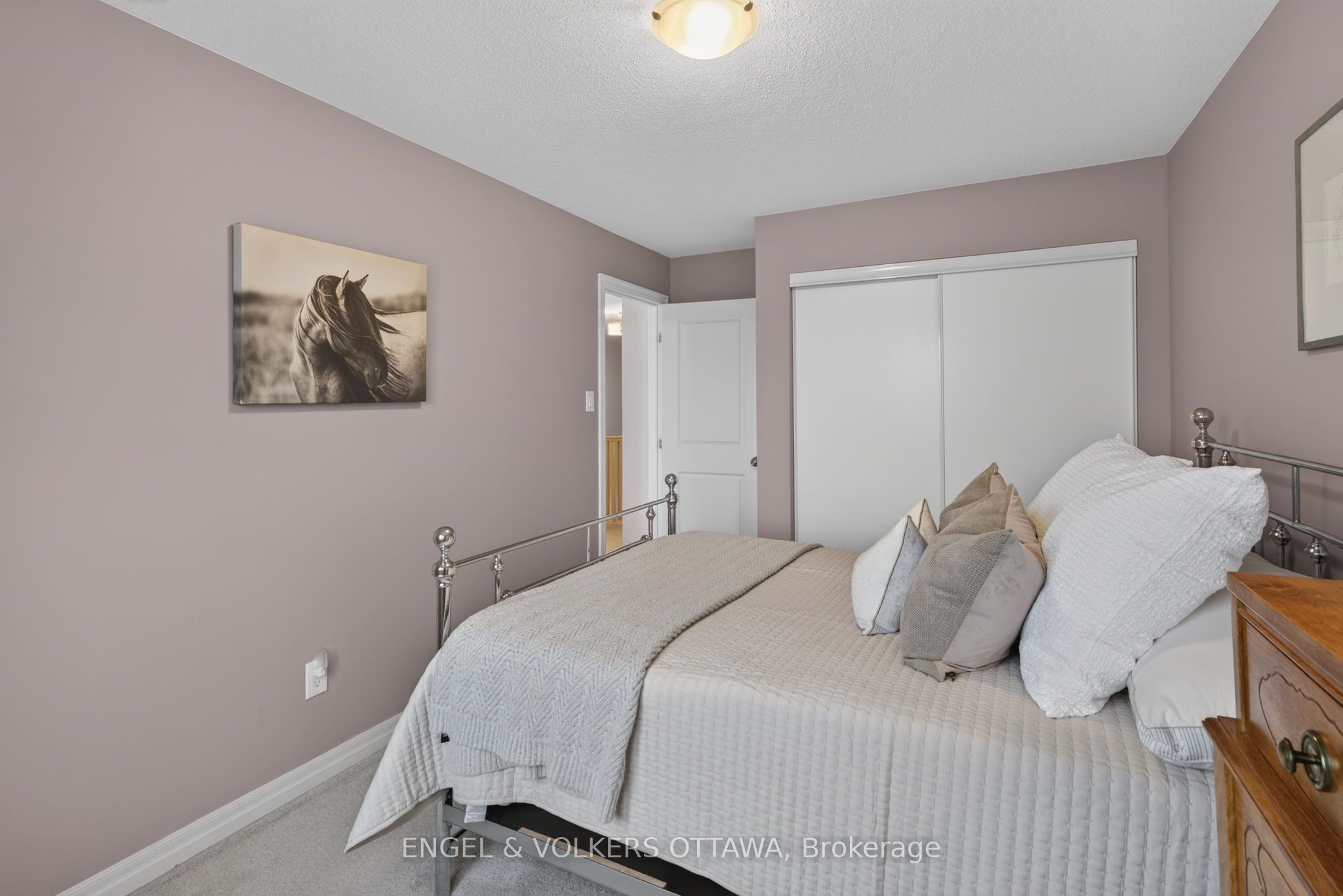 512 Knotridge Street Property Photo 29