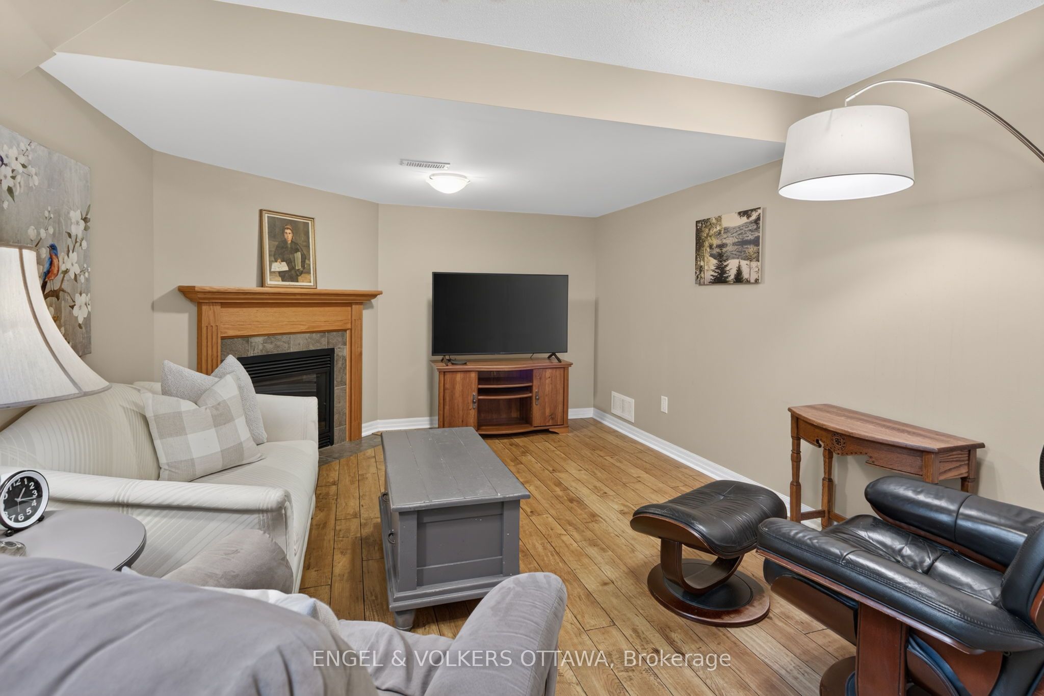 512 Knotridge Street Property Photo 33