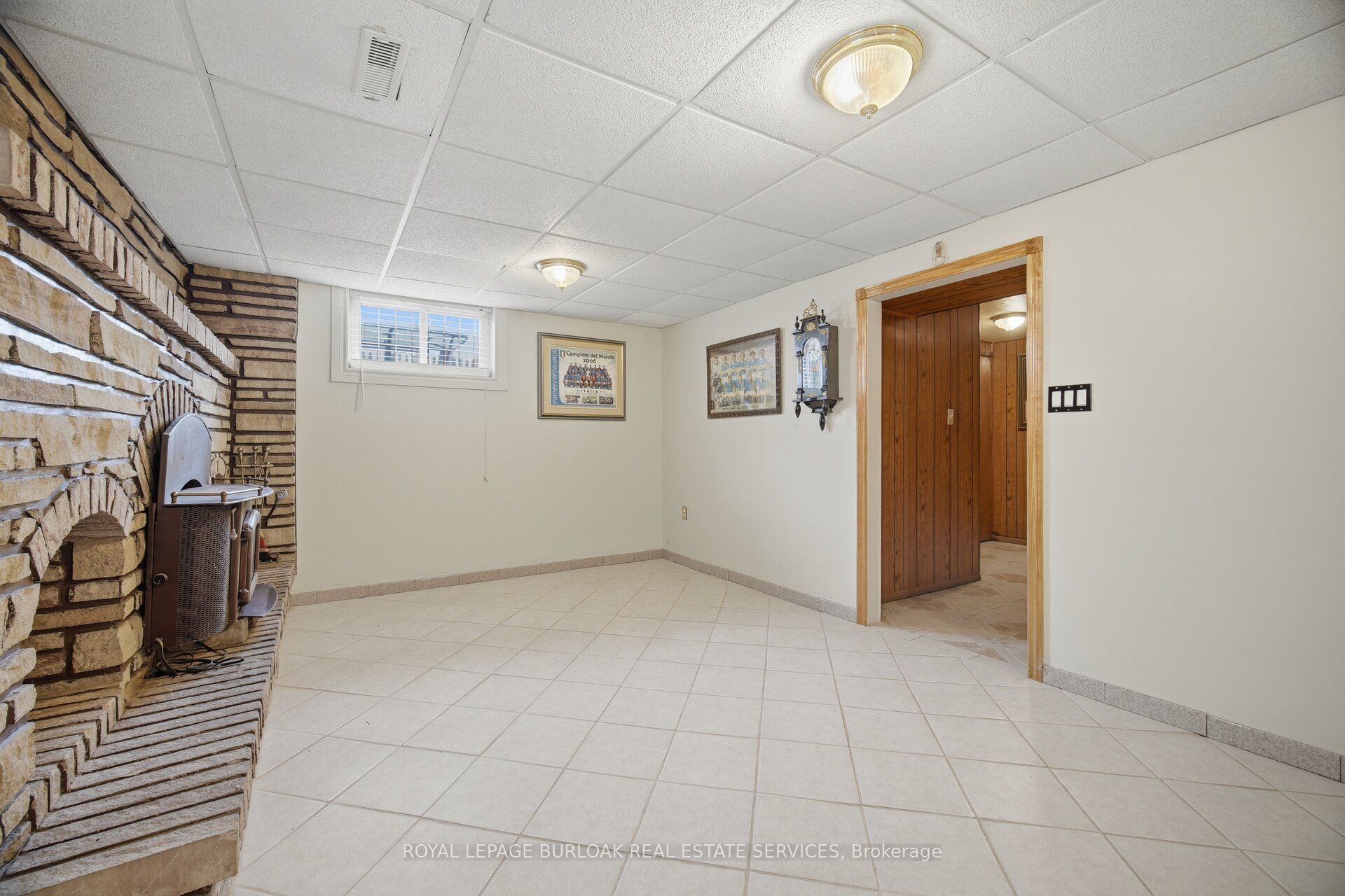 31 Summercrest Drive Property Photo 27