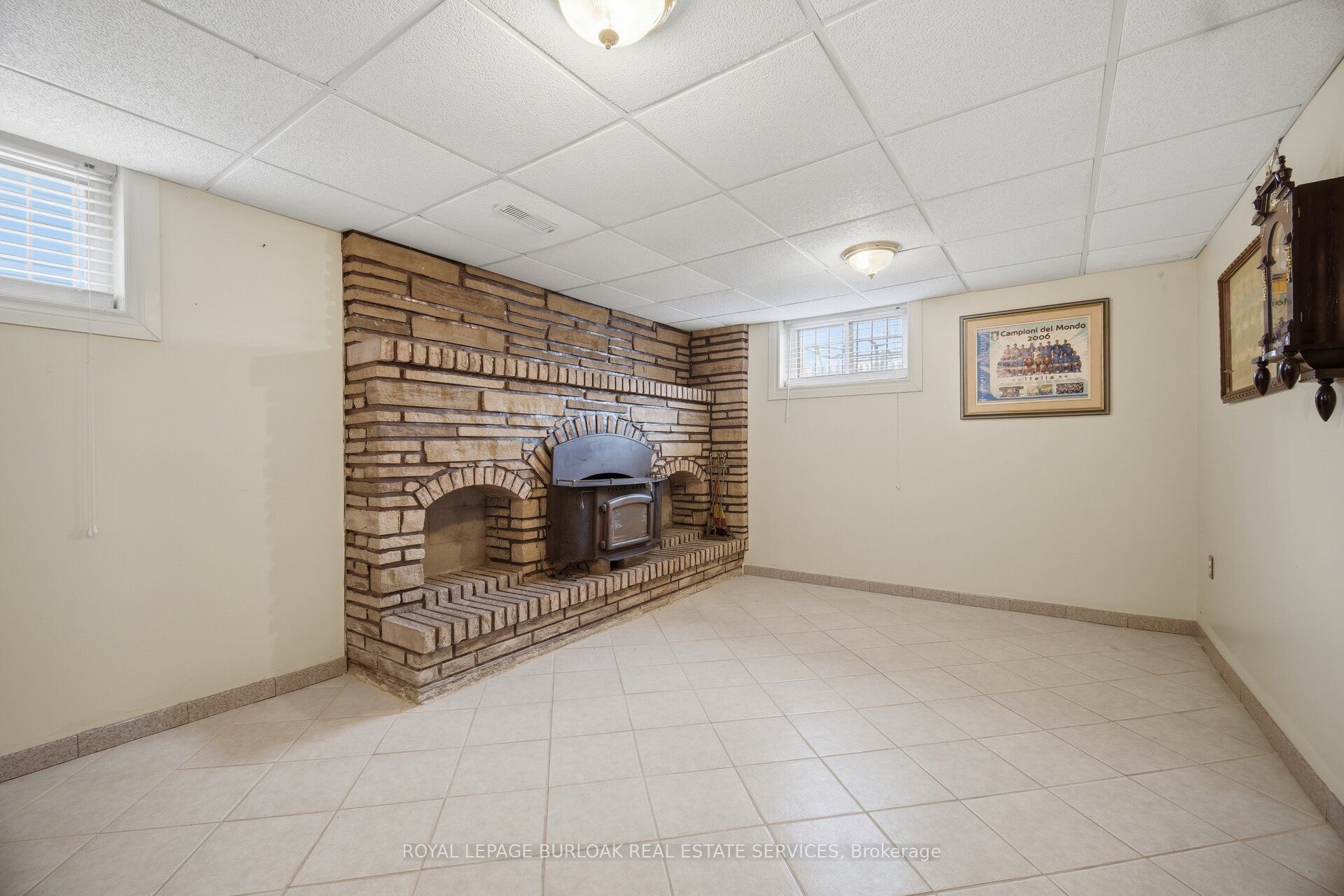 31 Summercrest Drive Property Photo 28