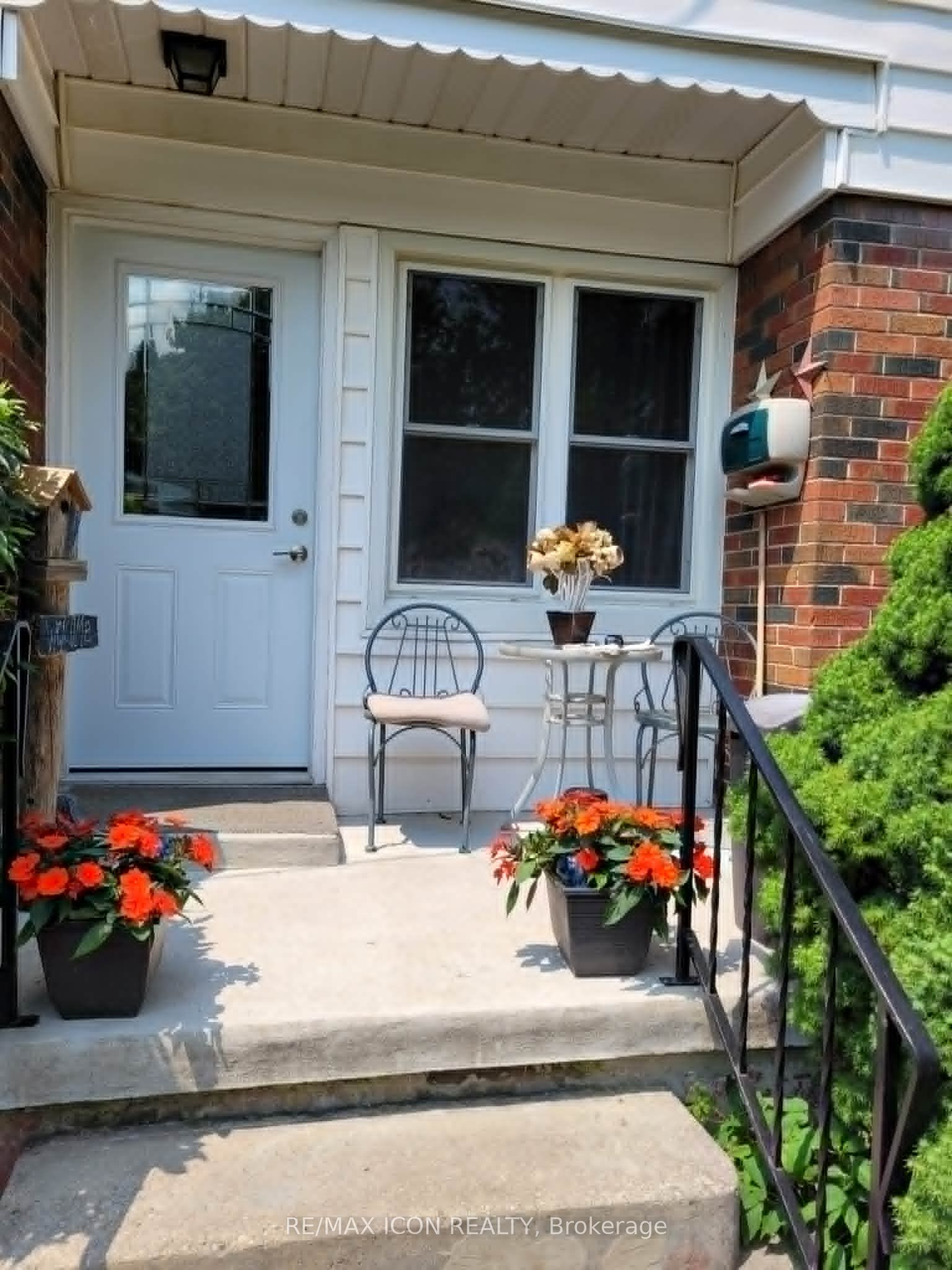 1385 7th Avenue W Property Photo 2