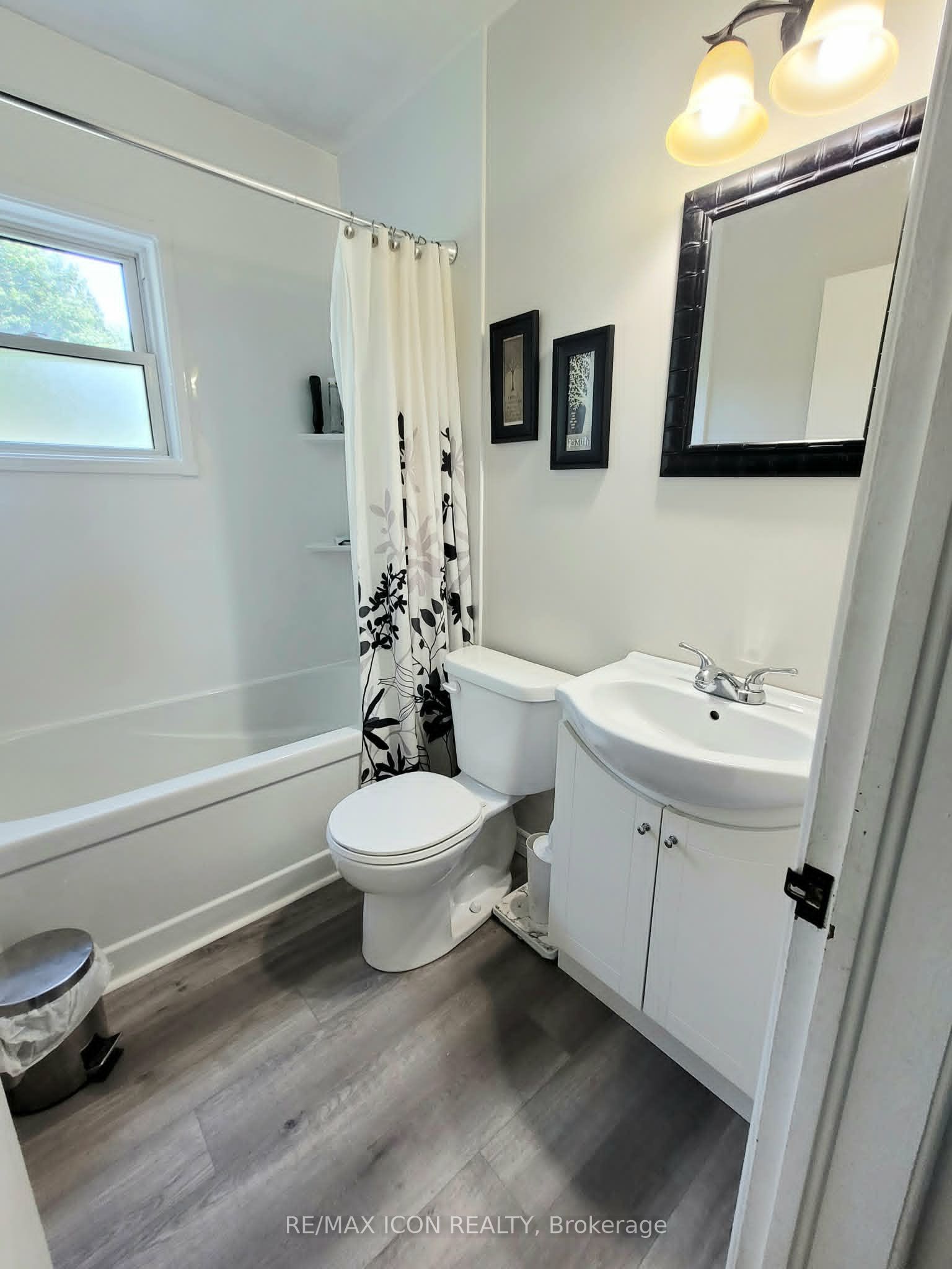 1385 7th Avenue W Property Photo 9