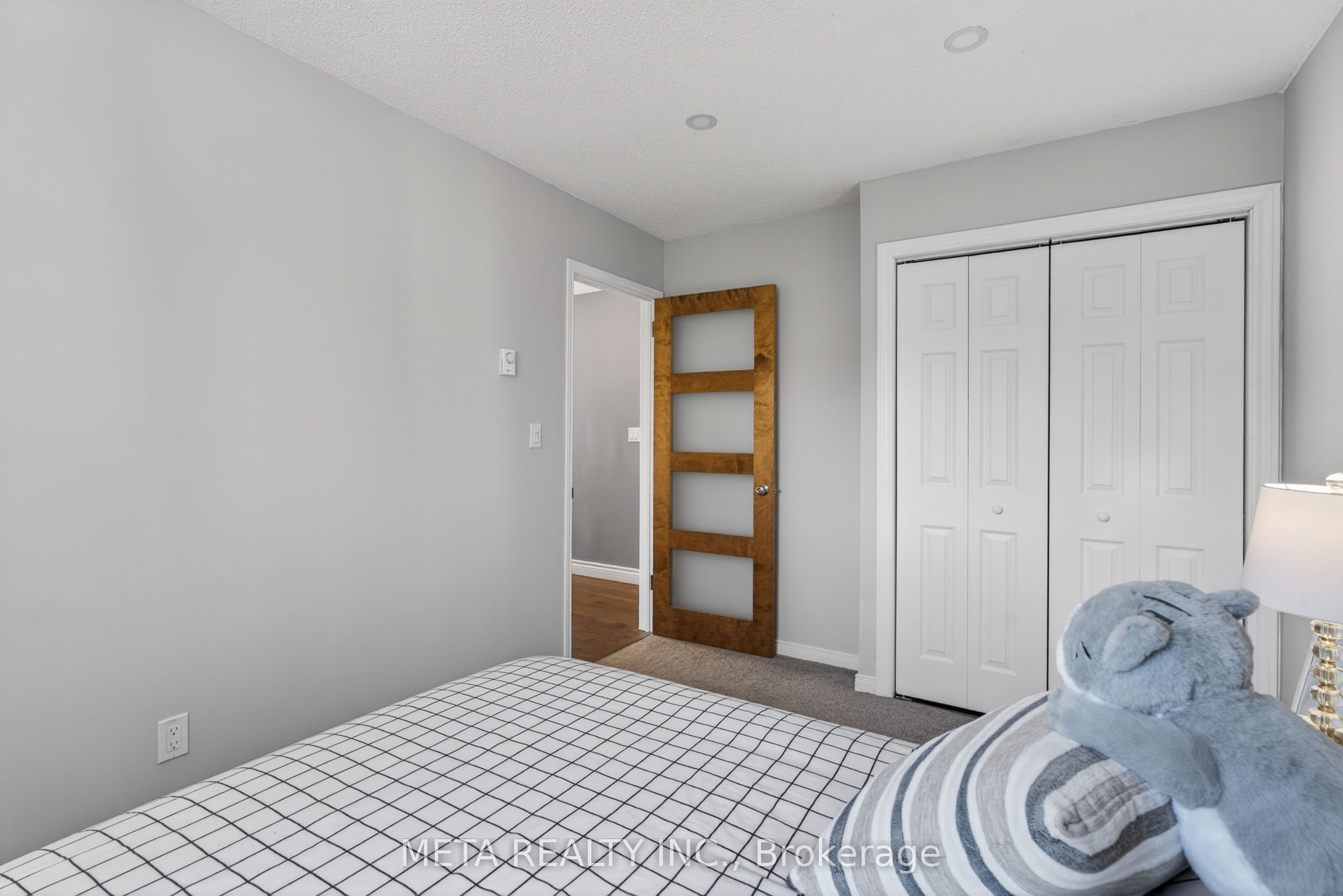 865 27th Street Property Photo 23