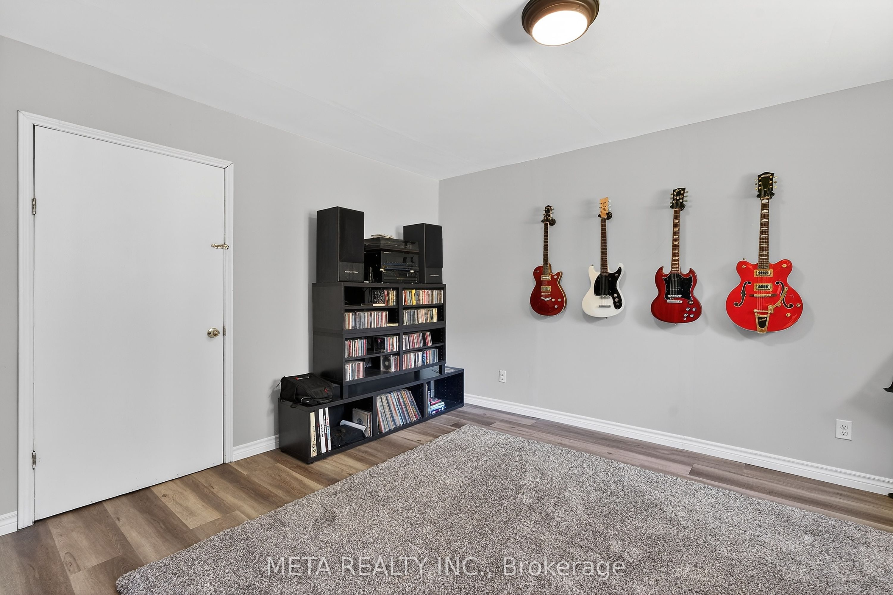 865 27th Street Property Photo 27