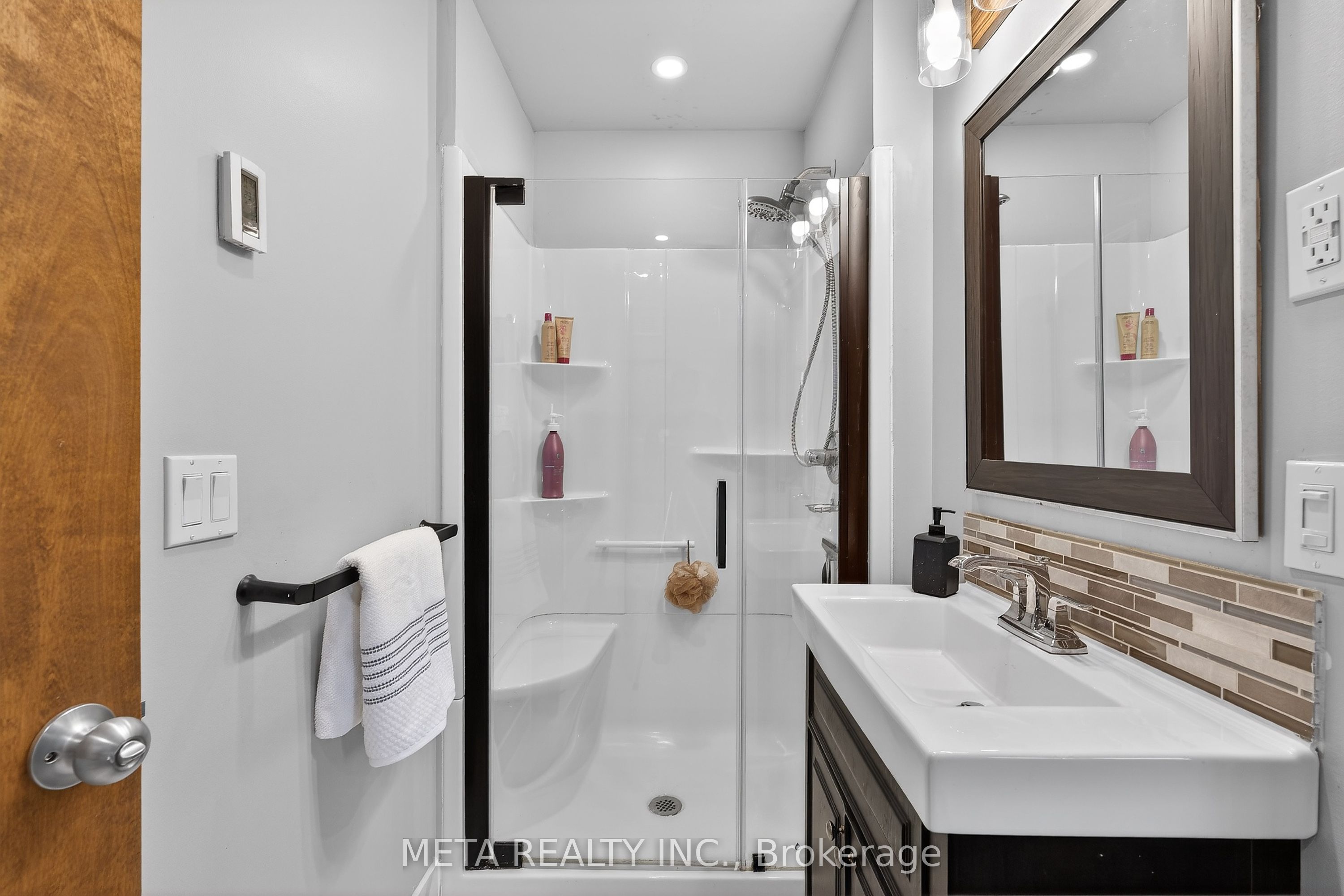 865 27th Street Property Photo 28
