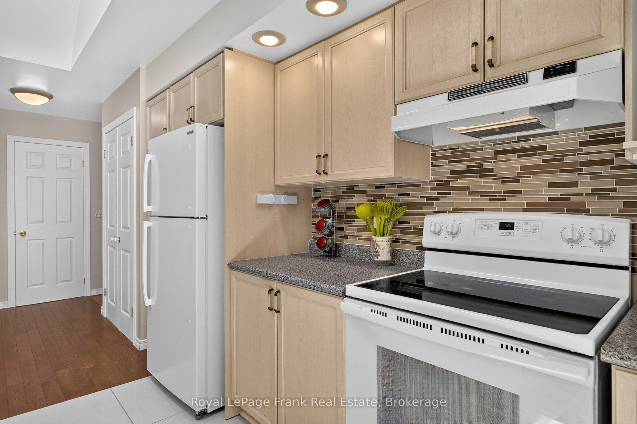 2 Ideal Point Road S Property Photo 19