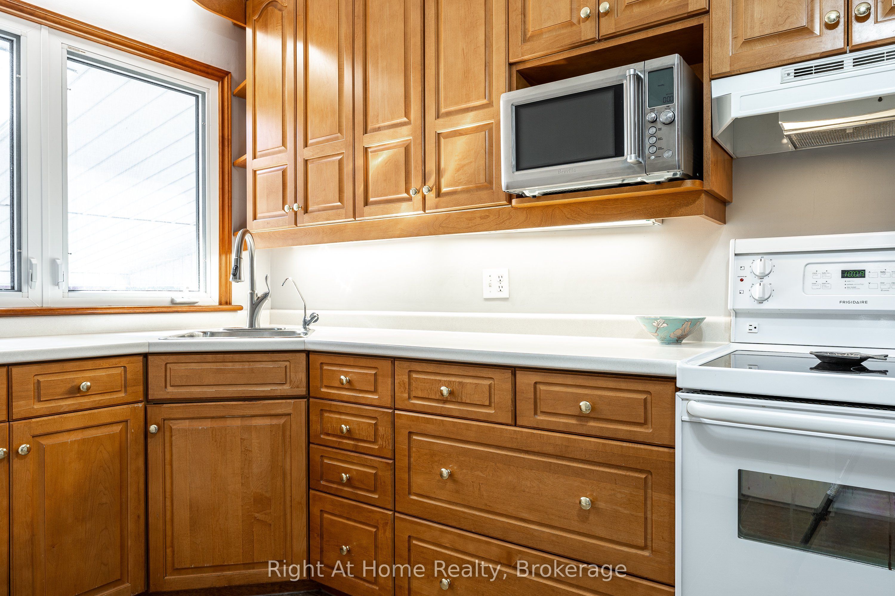 202 Easson Street Property Photo 21