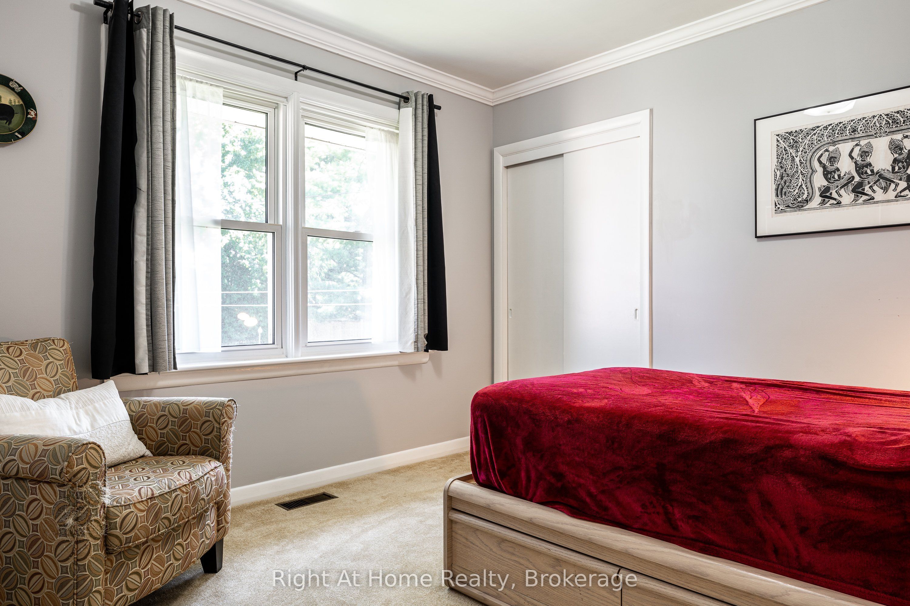 202 Easson Street Property Photo 25