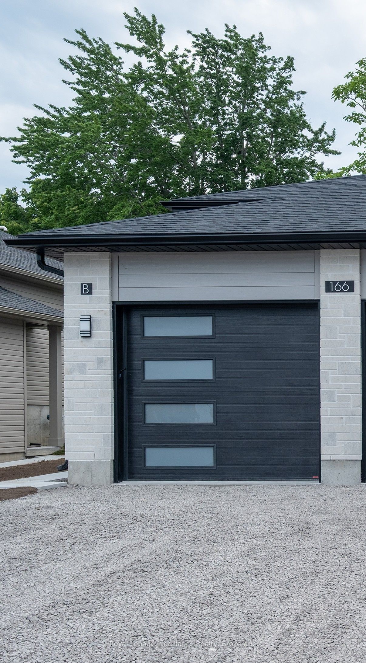 166 Sienna Avenue B Property Photo 3