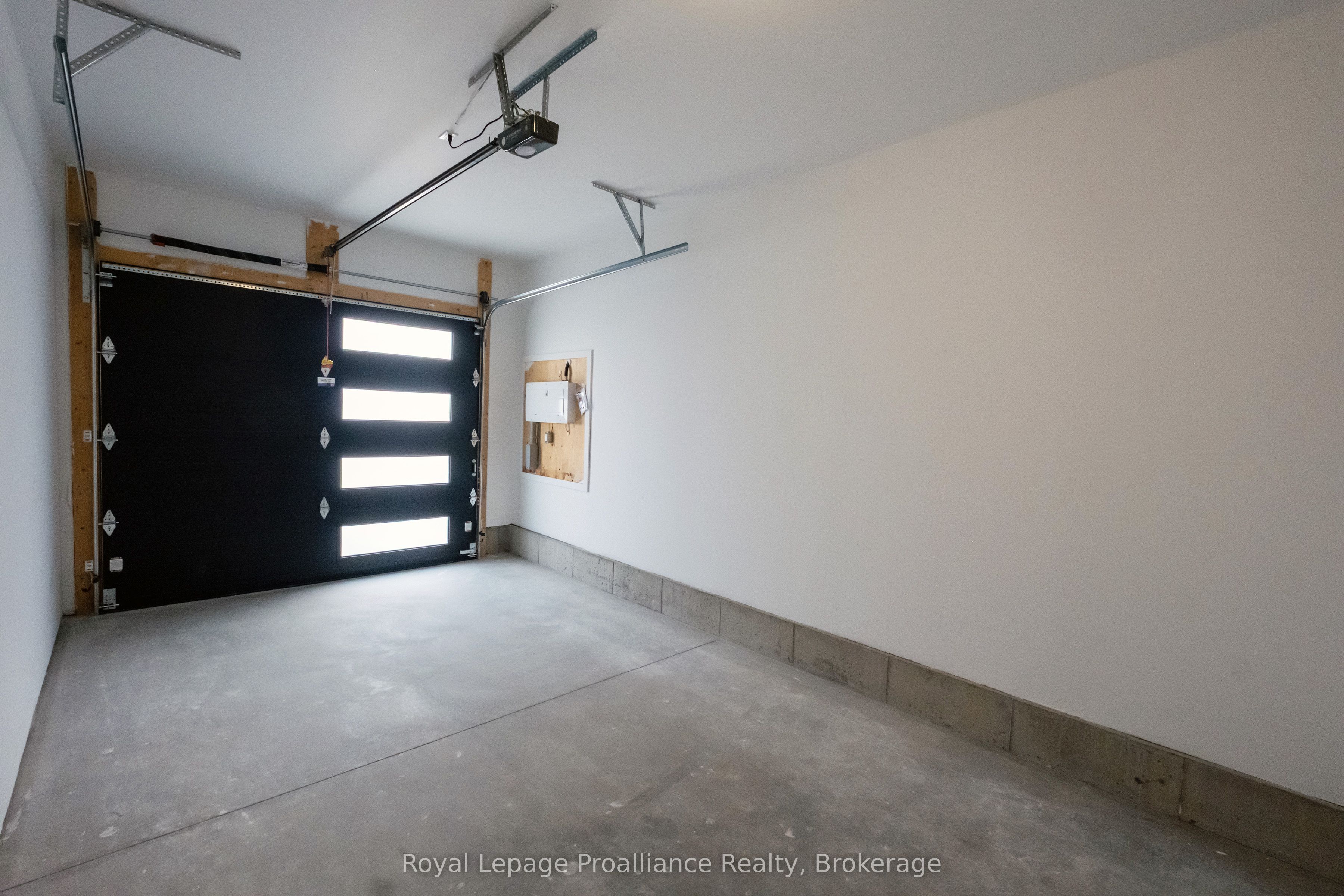166 Sienna Avenue B Property Photo 25
