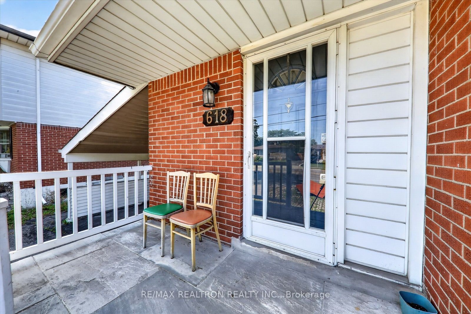 618 Upper Ottawa Street Property Photo 4