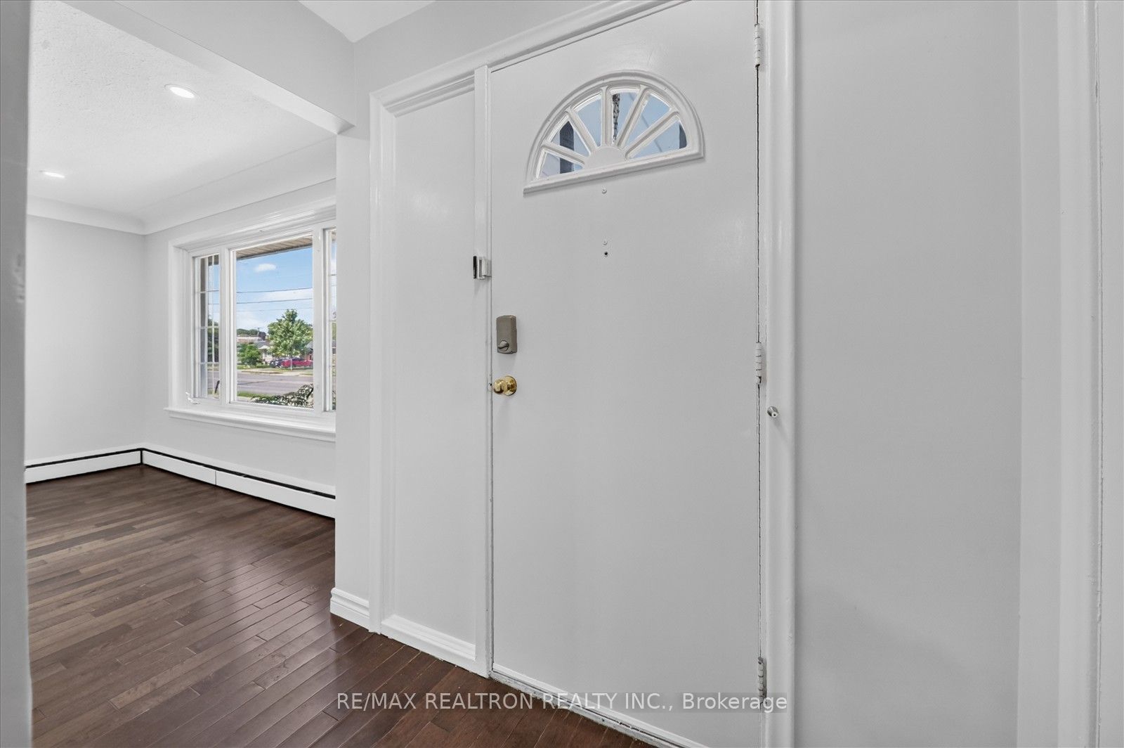 618 Upper Ottawa Street Property Photo 5