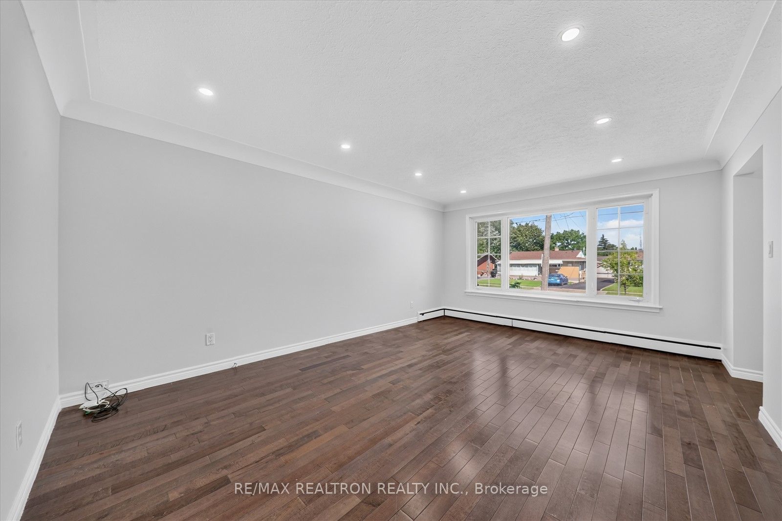 618 Upper Ottawa Street Property Photo 8