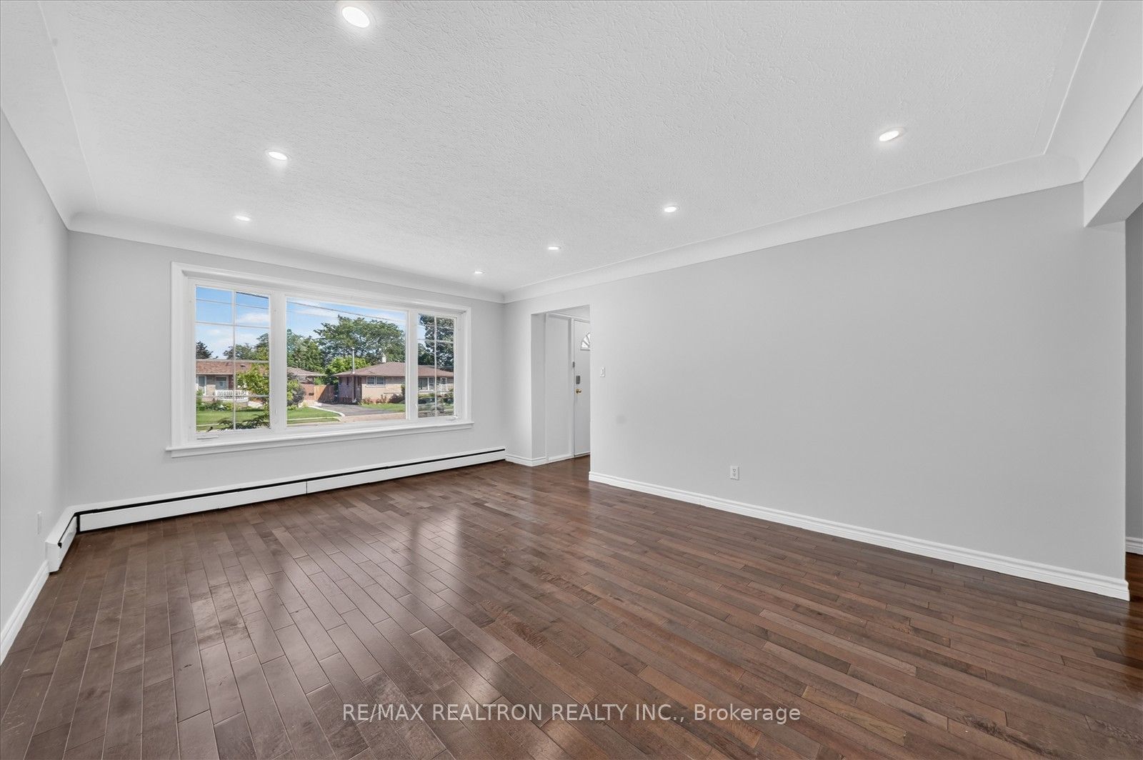 618 Upper Ottawa Street Property Photo 9