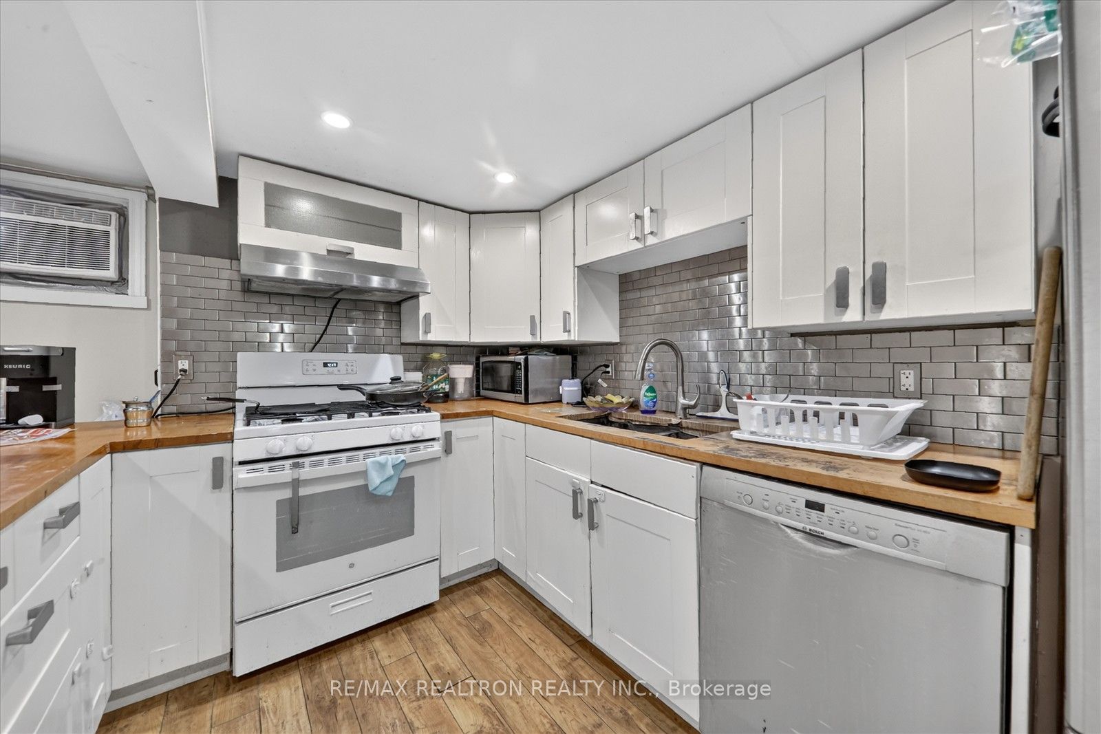 618 Upper Ottawa Street Property Photo 20