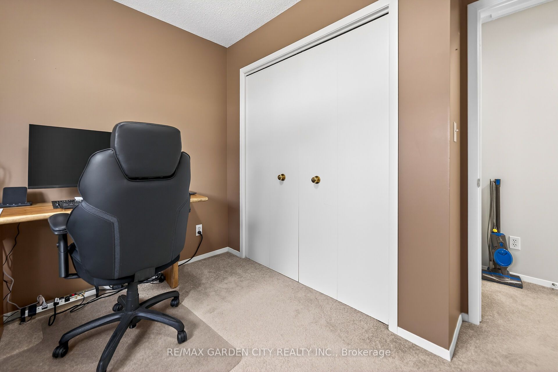 6479 Malibu Drive Property Photo 15