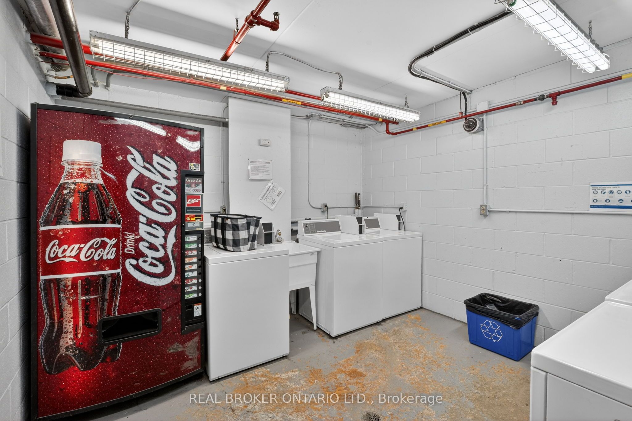 12 Bridgeport Road E 9 Property Photo 33