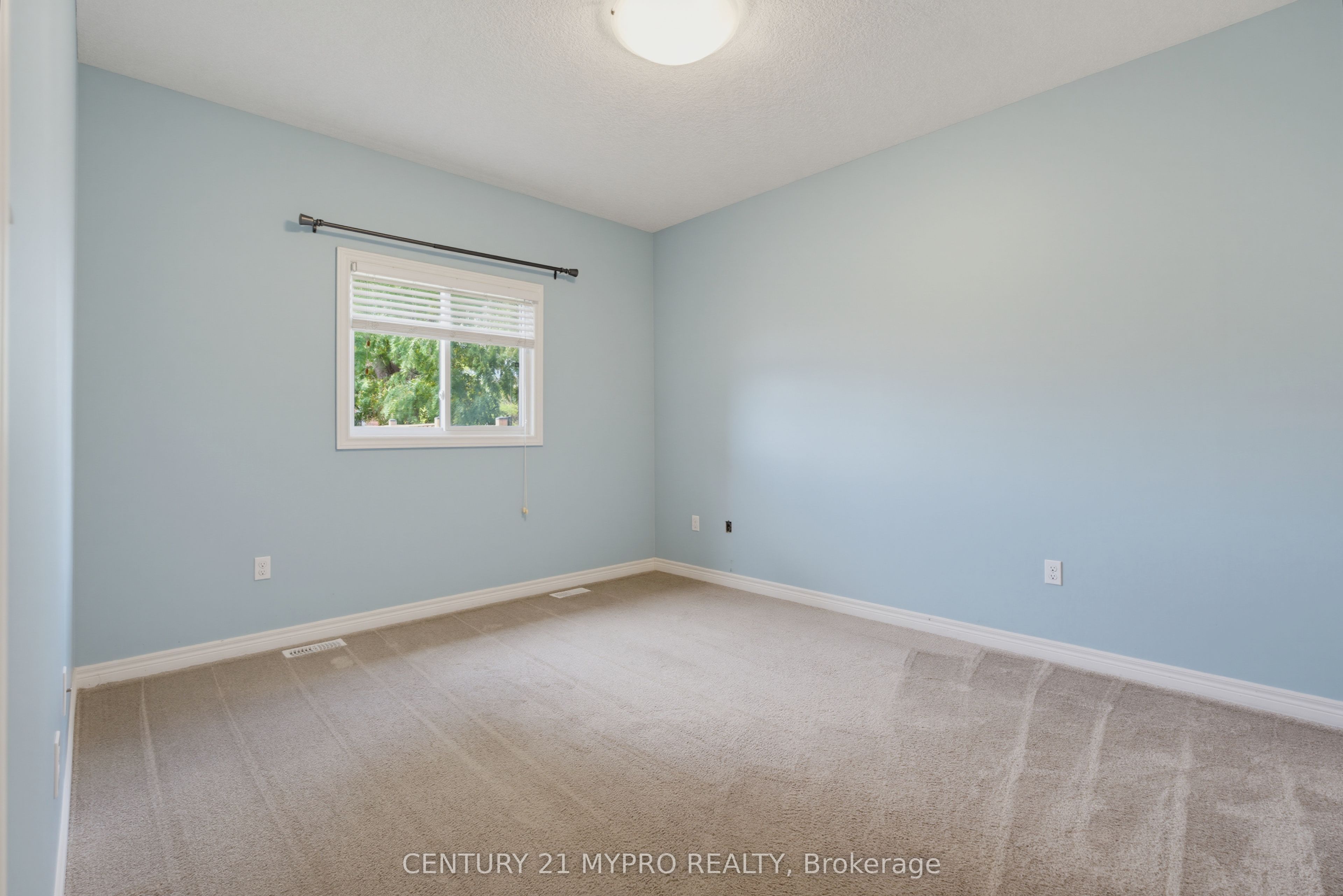 1005 Oakcrossing Gate Property Photo 19