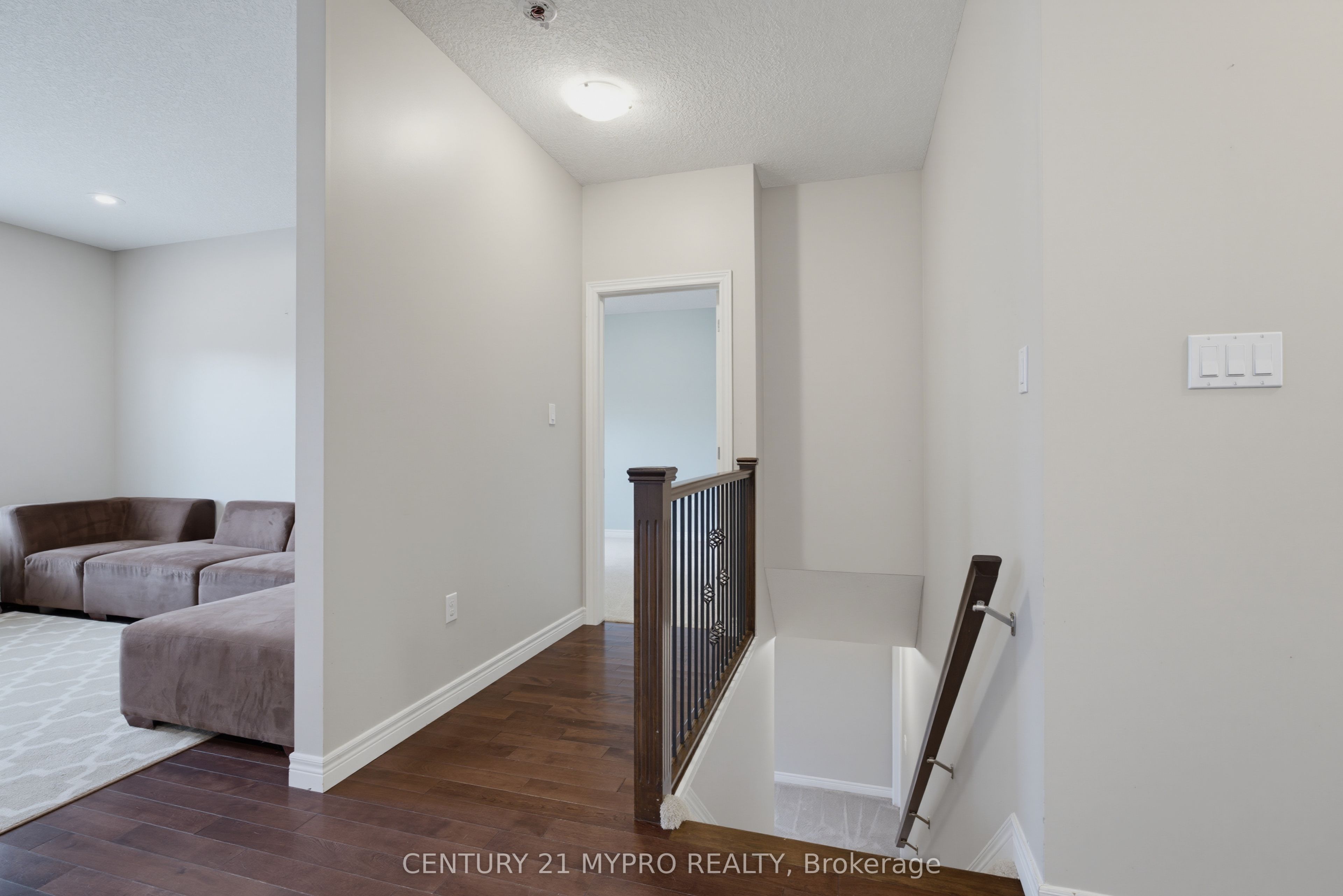 1005 Oakcrossing Gate Property Photo 26